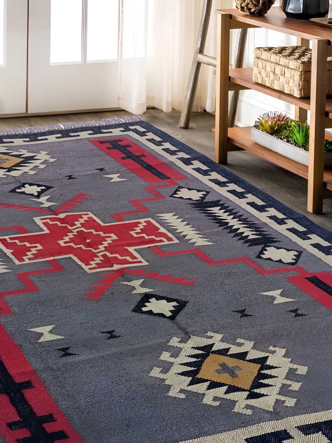 

Budhrajrugs Grey & Red Geometric Reversible Dhurrie