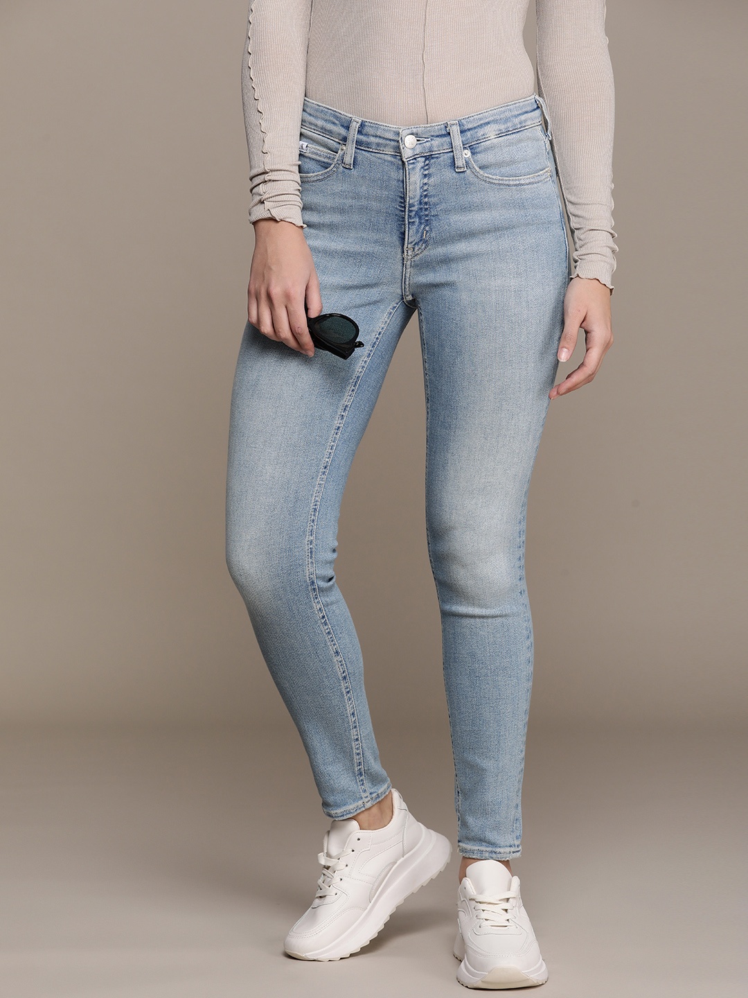 

Calvin Klein Jeans Women Skinny Fit Heavy Fade Jeans, Blue