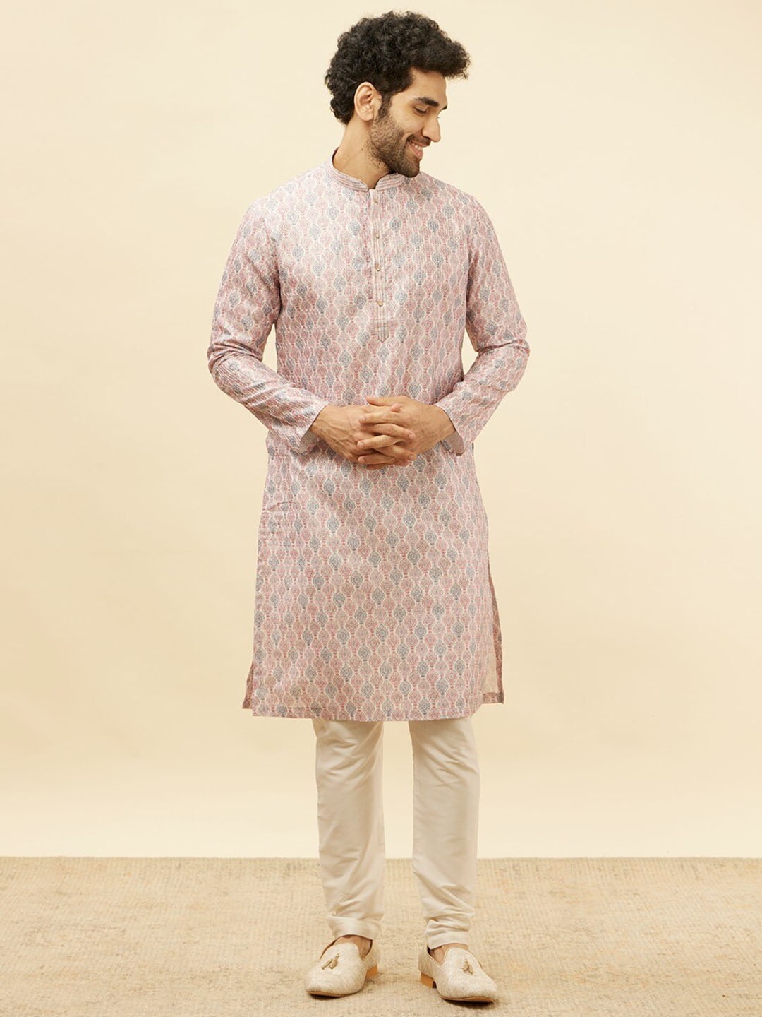 

Manyavar Ethnic Motifs Printed Regular Kurta with Pyjamas, Pink
