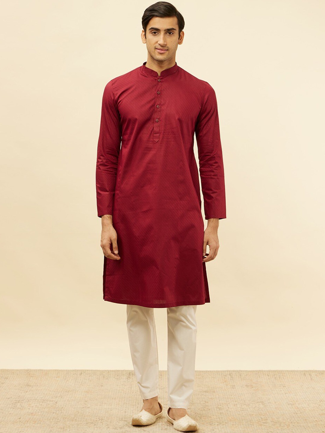 

Manyavar Checked Pure Cotton Kurta with Pyjamas, Maroon