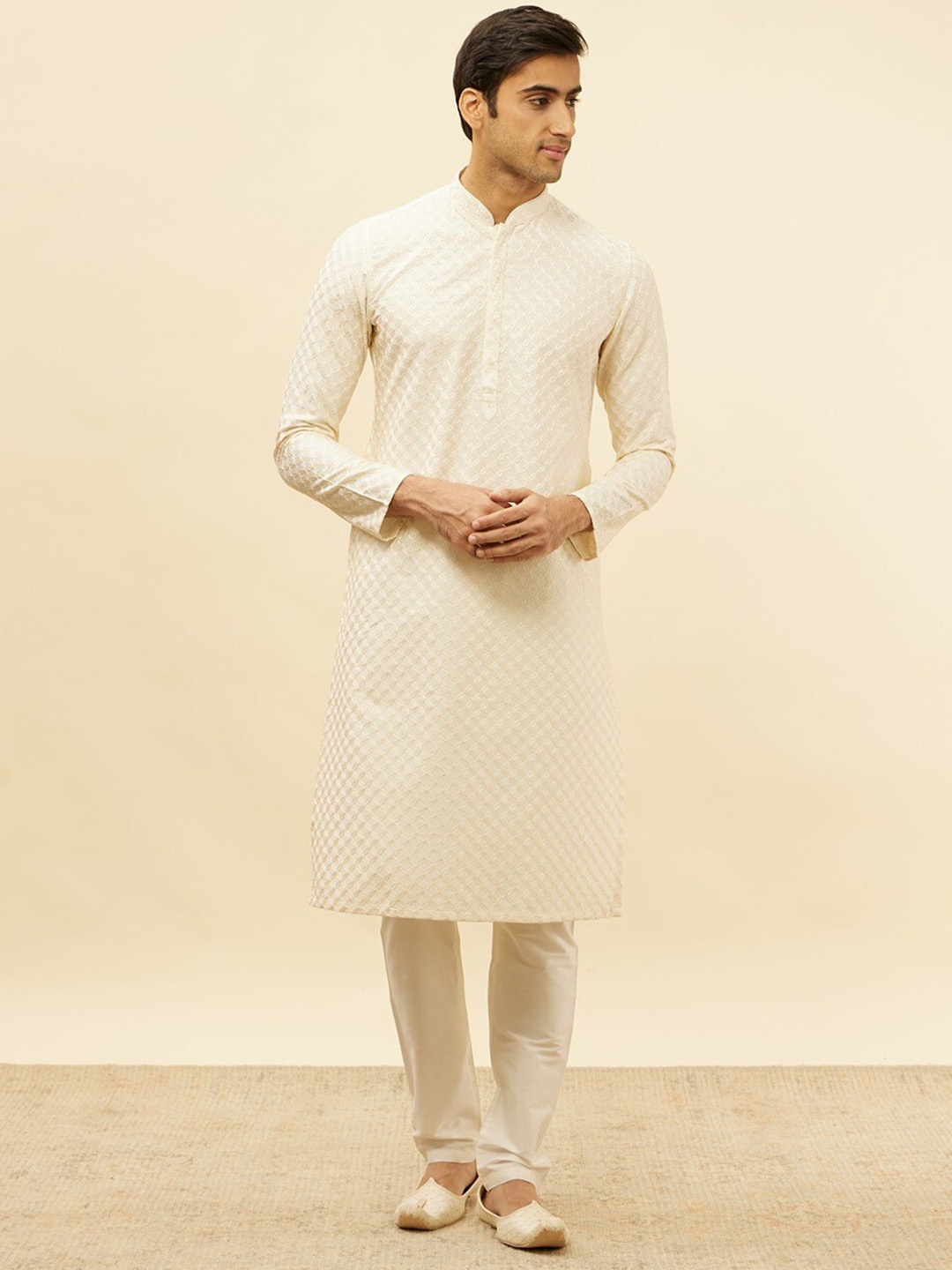 

Manyavar Embroidered Regular Kurta with Pyjamas, Cream