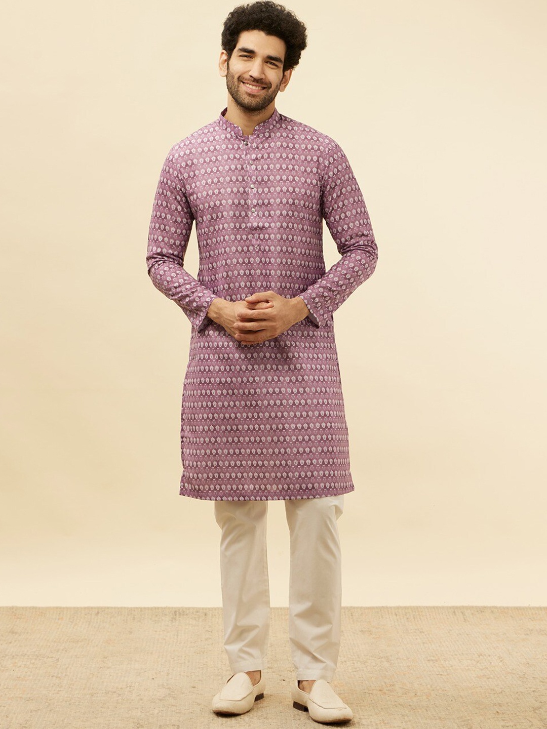 

Manyavar Ethnic Motifs Printed Regular Kurta with Pyjamas, Purple