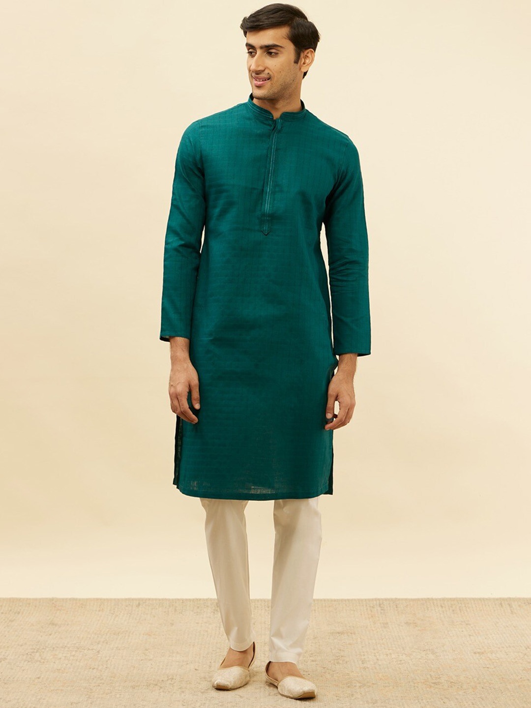 

Manyavar Checked Regular Pure Cotton Kurta with Pyjamas, Green