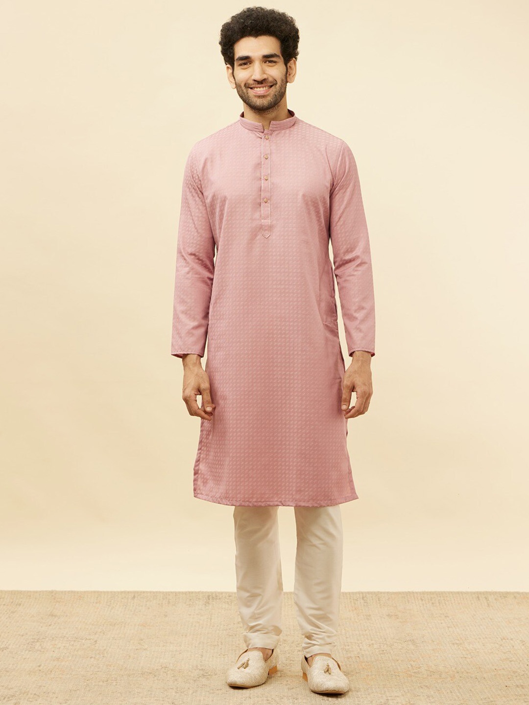 

Manyavar Ethnic Motifs Printed Regular Kurta with Pyjamas, Pink