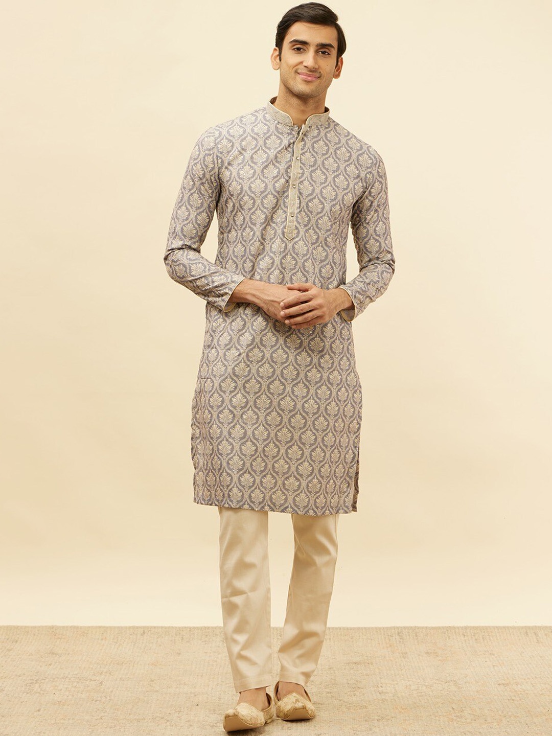 

Manyavar Ethnic Motifs Printed Sequined Regular Kurta with Pyjamas, Purple