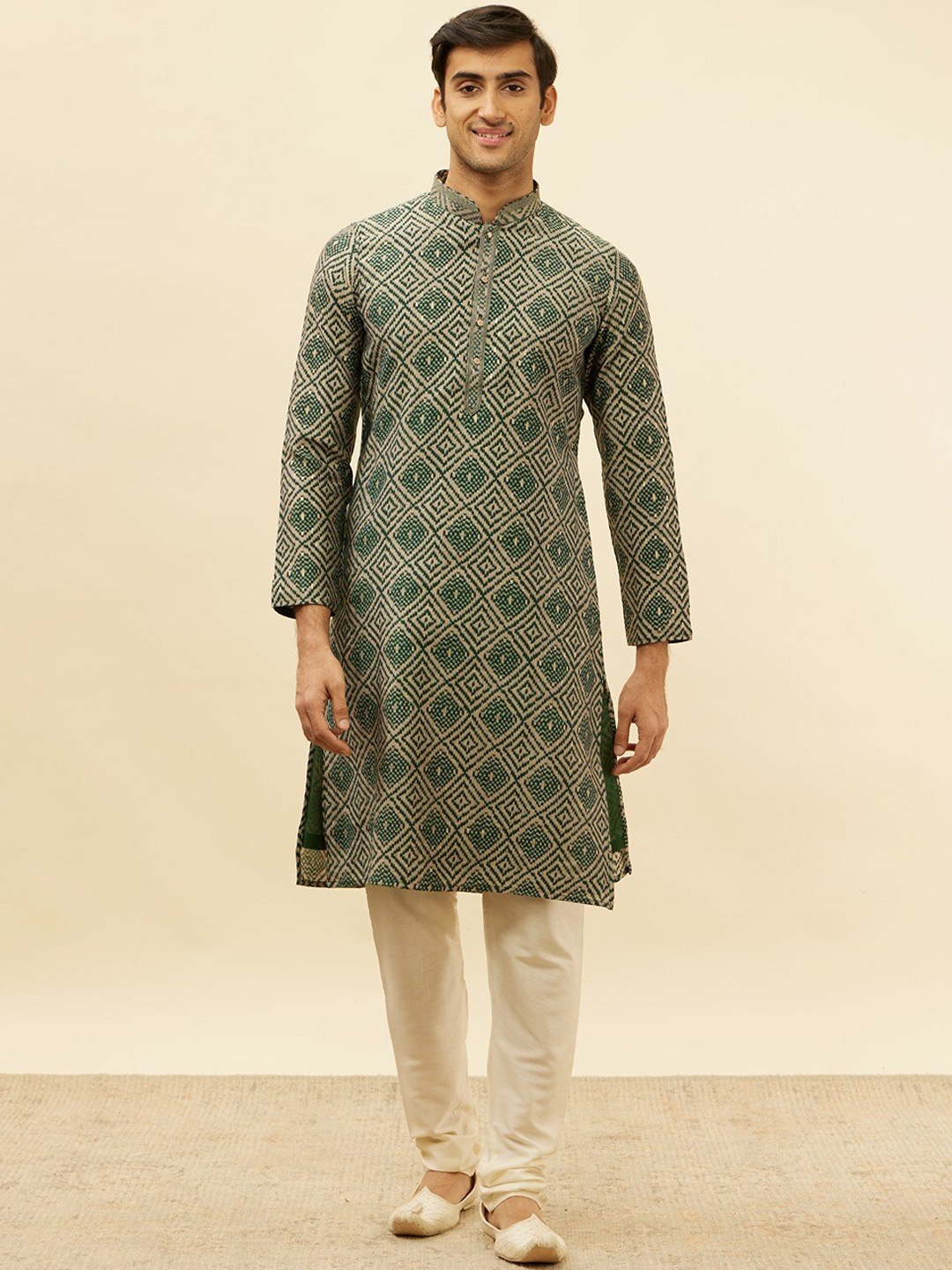 

Manyavar Ethnic Motifs Printed Regular Kurta with Churidar, Green