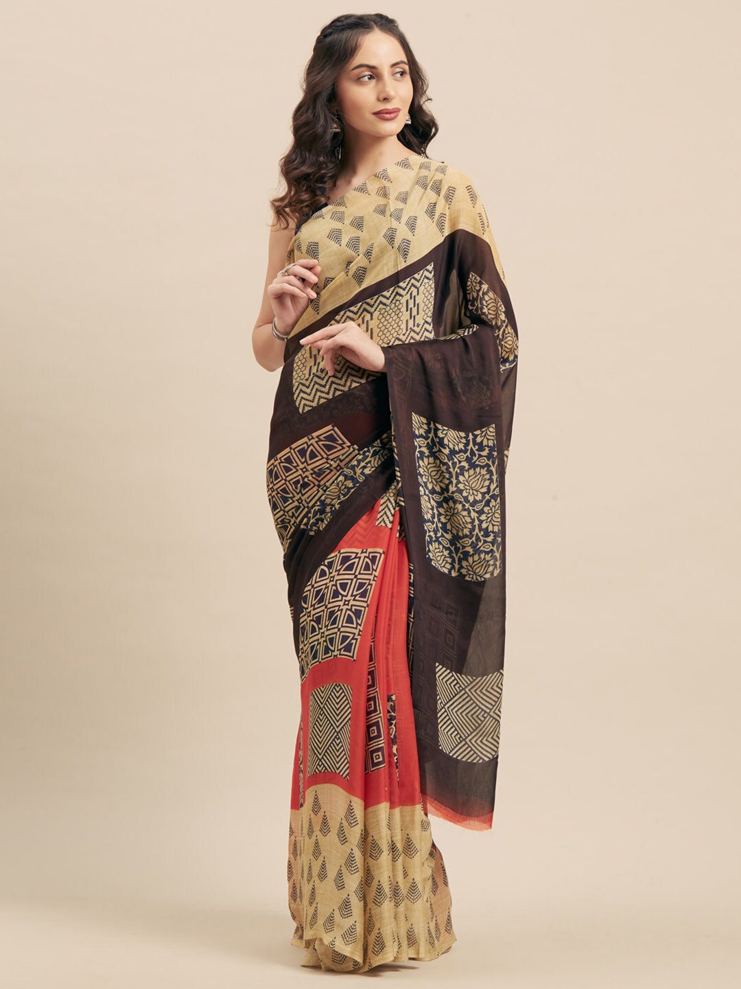 

KALINI Geometric Printed Saree, Beige