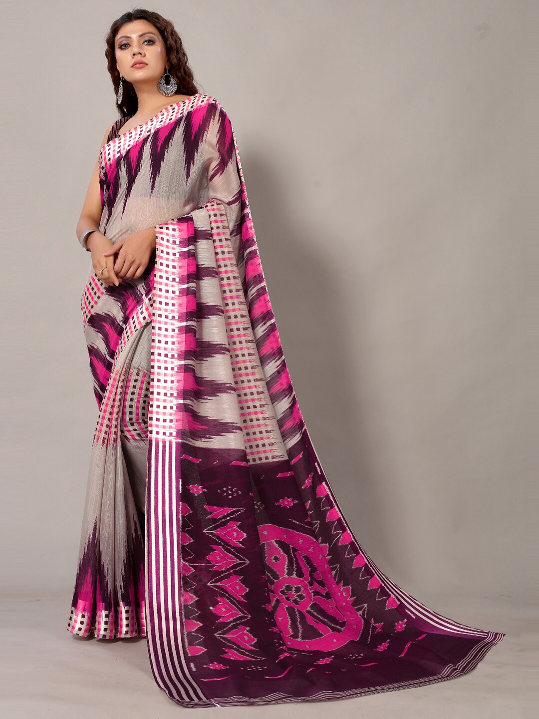 

KALINI Geometric Printed Saree, Grey