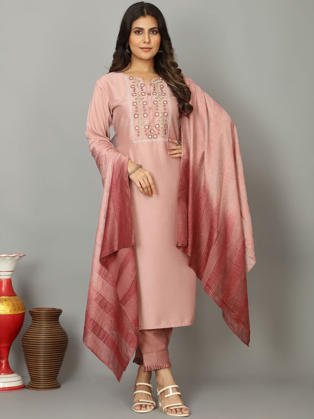 

OEQUAL Women Peach-Coloured Pure Cotton Silk Blend