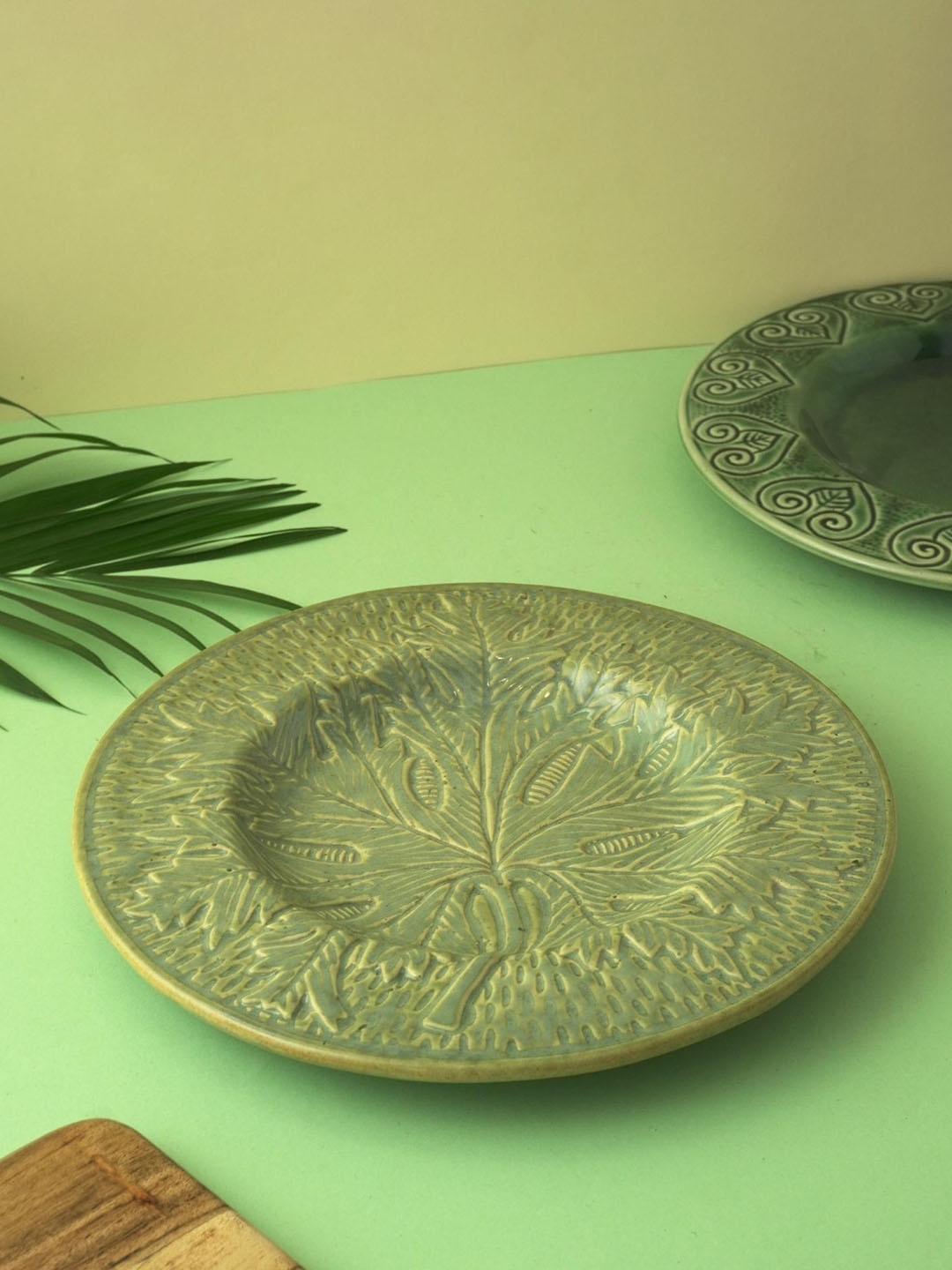 

The Decor Mart Green Ceramic Platter Serveware