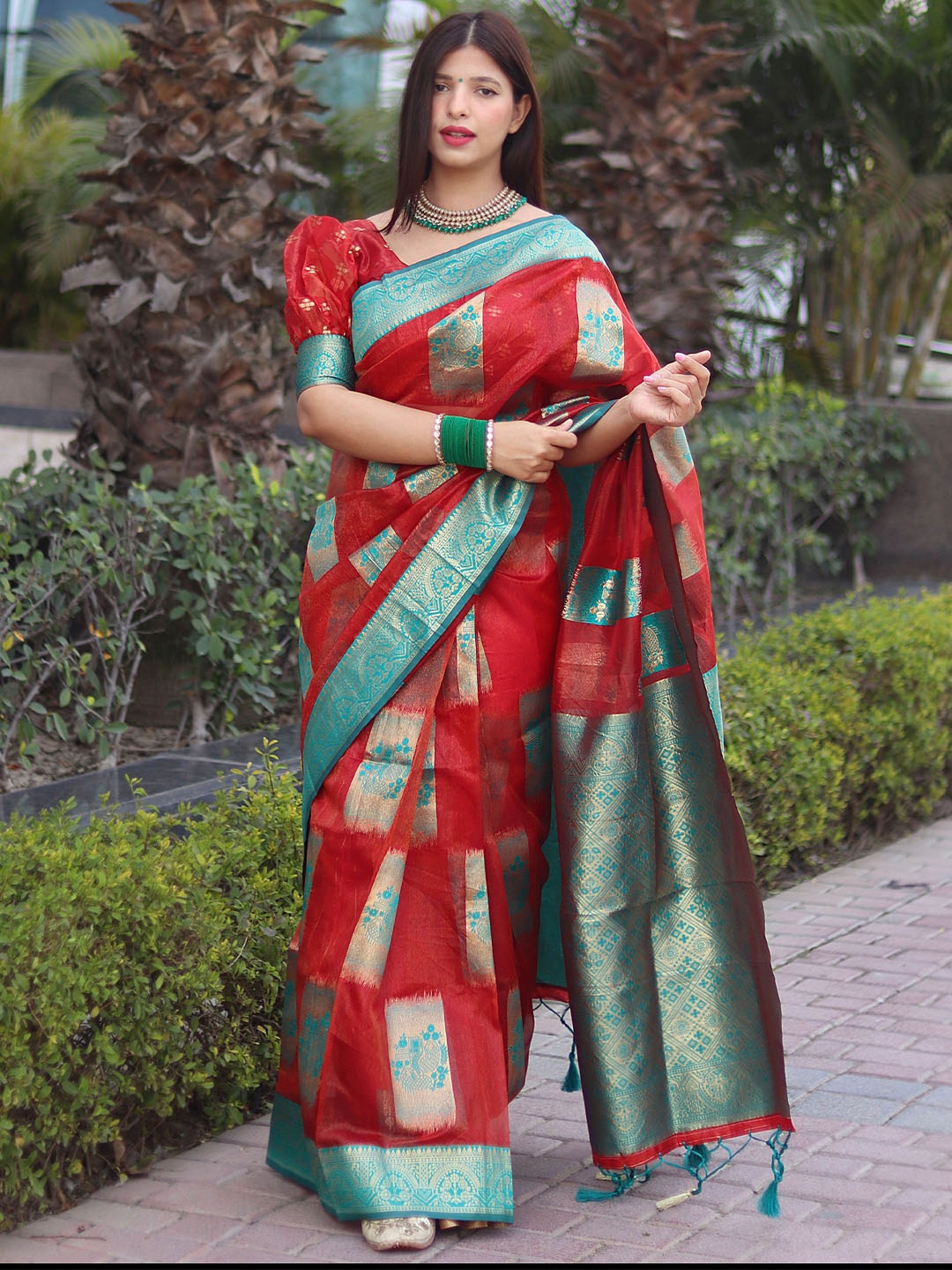 

ALMAARI FASHION Ethnic Motifs Pure Silk Designer Kanjeevaram Saree, Red