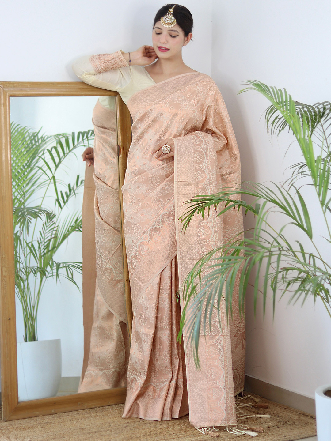 

ALMAARI FASHION Ethnic Motifs Woven Design Pure Silk Designer Kanjeevaram Saree, Cream