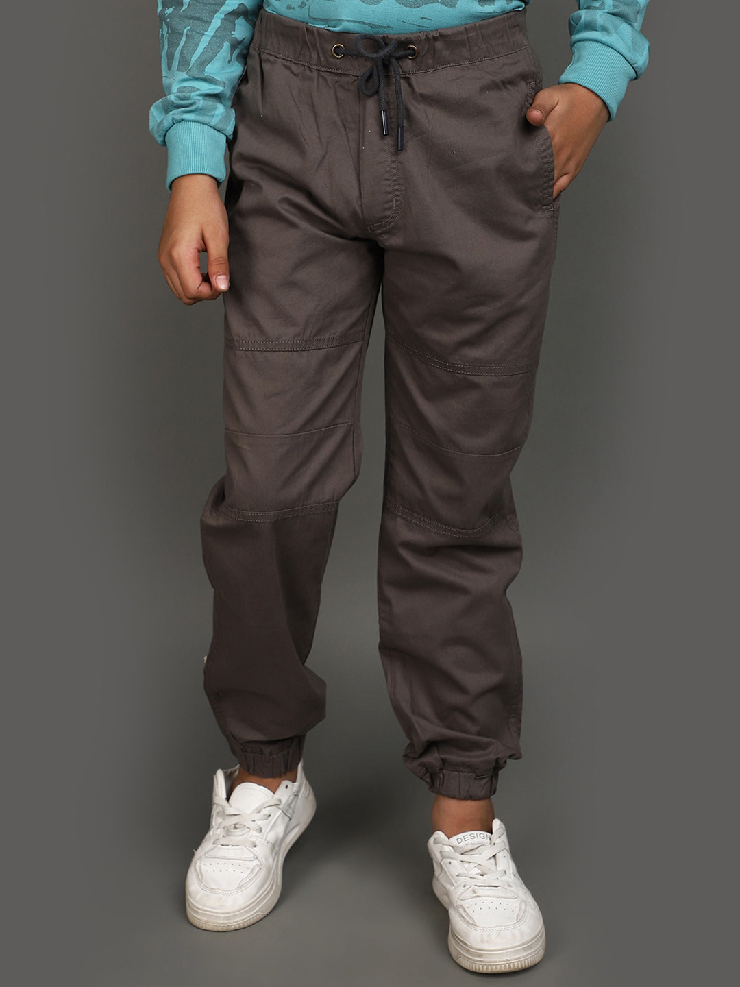 

V-Mart Boys Mid-Rise Cotton Joggers, Grey