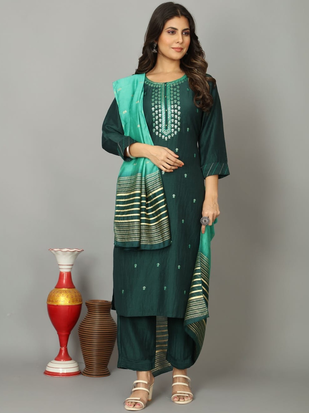 

OEQUAL Women Green Pure Cotton Silk Blend