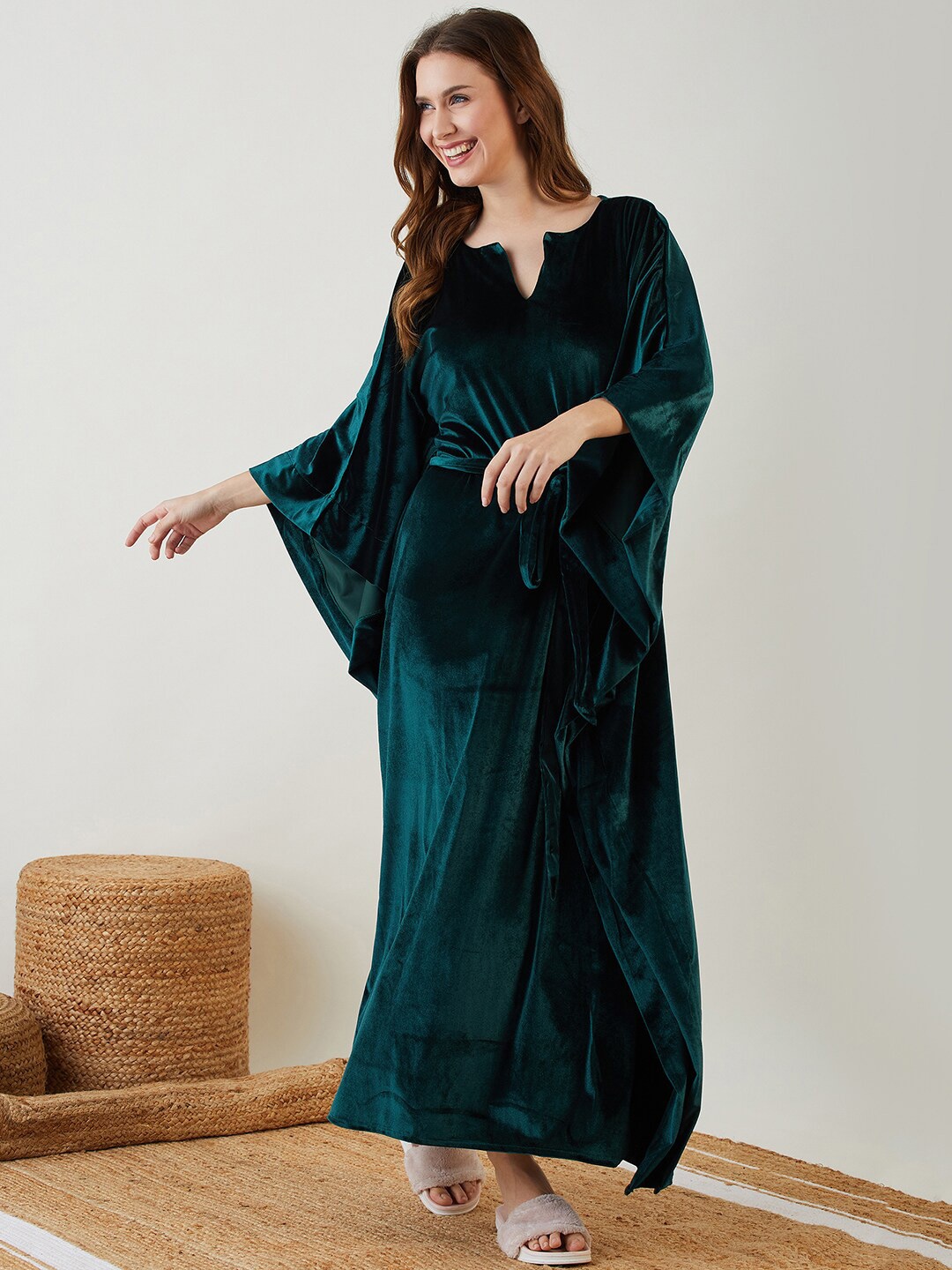 

The Kaftan Company Round Notched Neck Velvet Maxi Kaftan Nightdress, Green