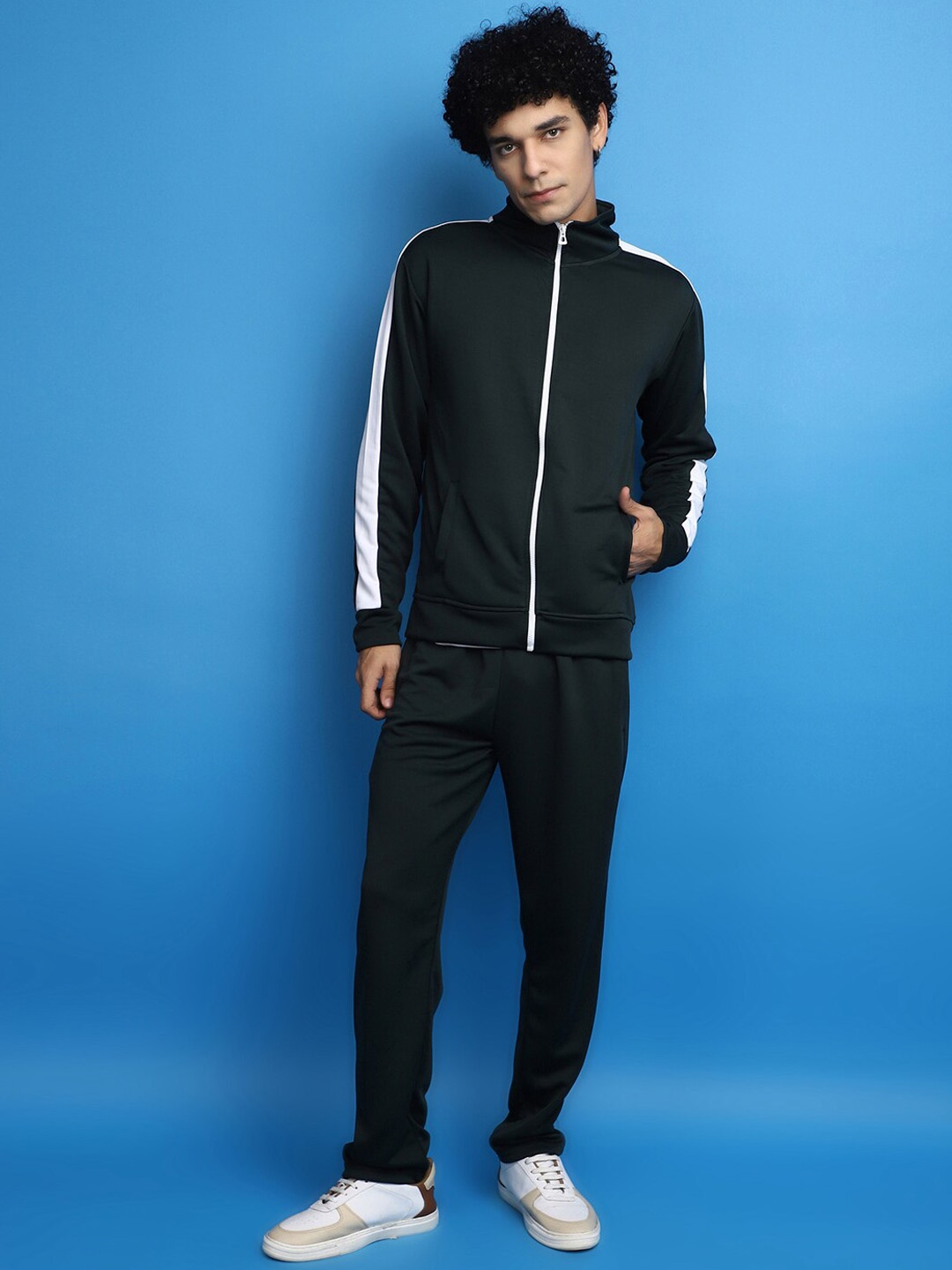 

V-Mart Mock Collar Tracksuit, Green
