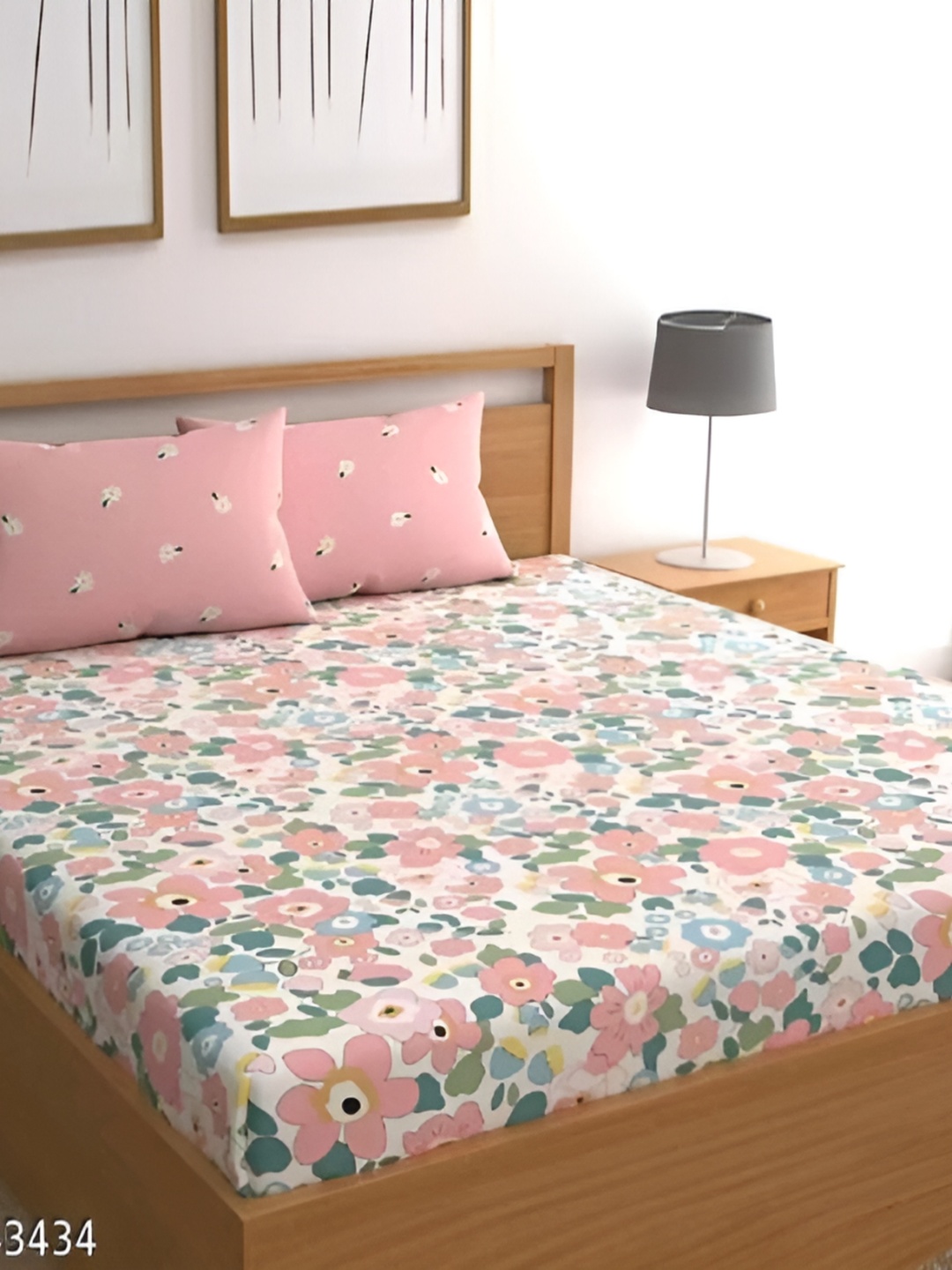 

Bedbathandbliss Beige & Peach Floral 300 TC Cotton King Bedsheet with 2 Pillow Covers