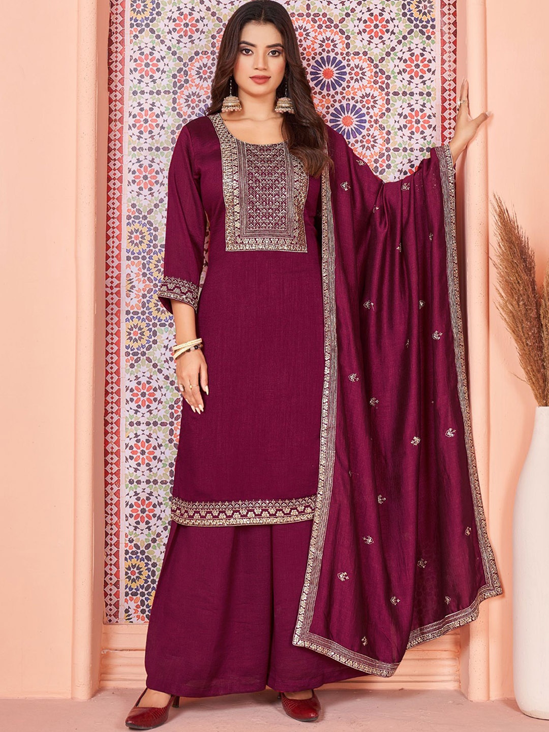 

KALINI Ethnic Motifs Yoke Design Sequinned Detailed Straight Kurta & Palazzo With Dupatta, Magenta