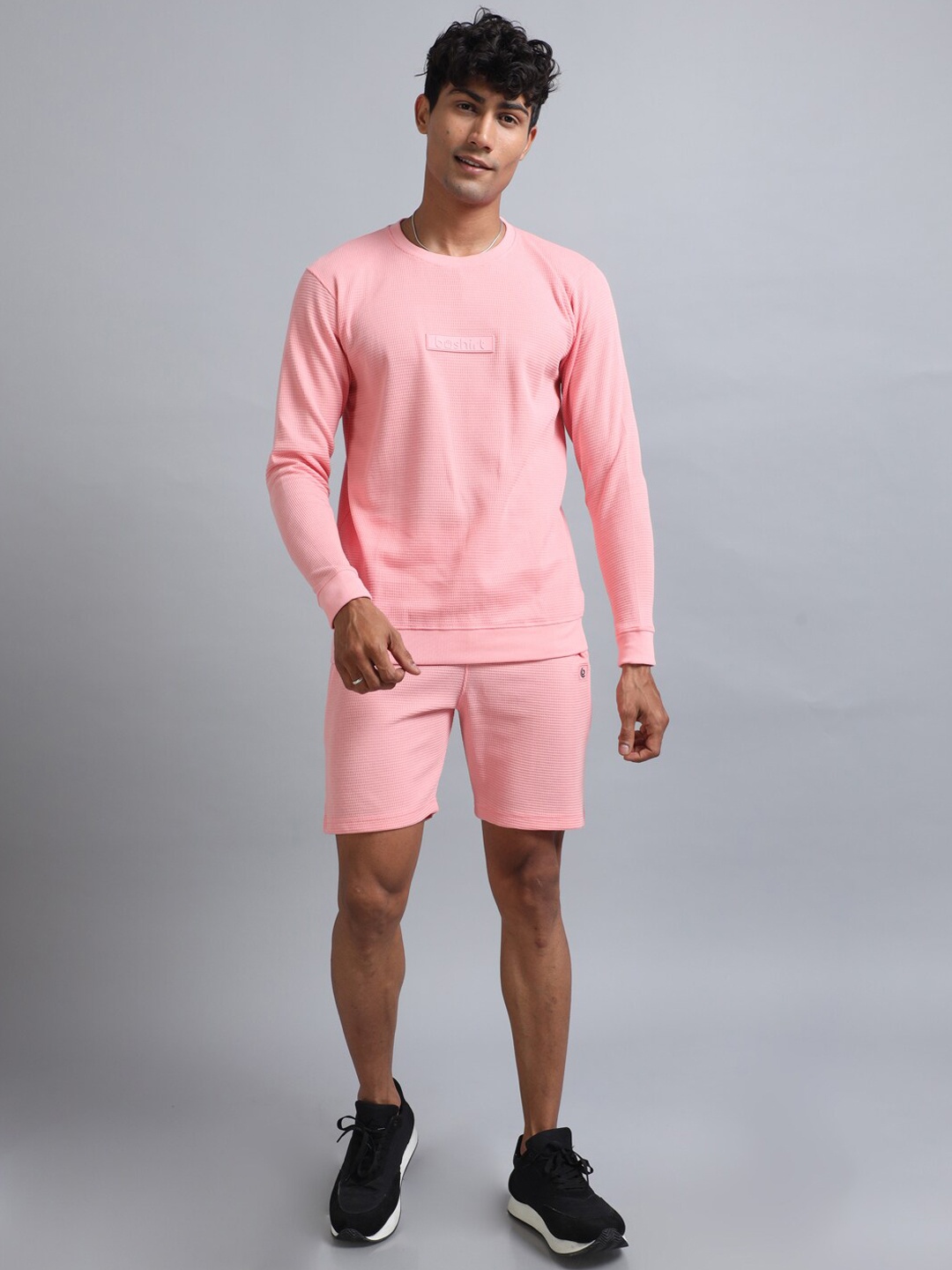 

Bushirt Self Design Long Sleeves Sweatshirt With Shorts, Pink