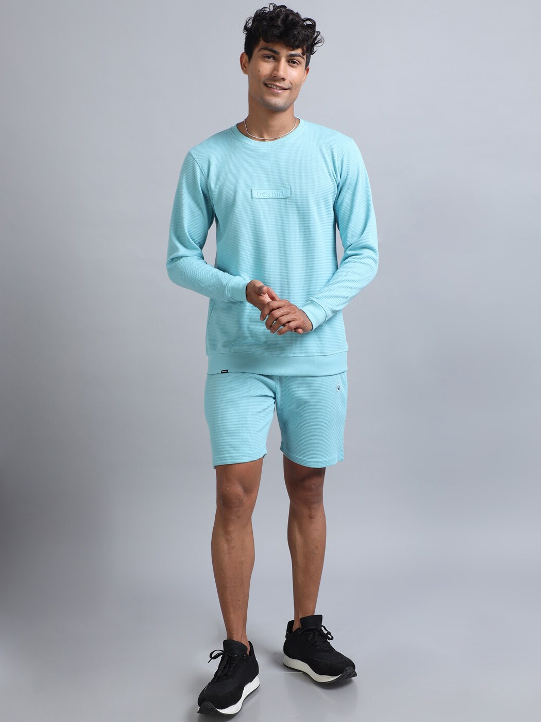 

Bushirt Self Design Long Sleeves Sweatshirt With Shorts, Blue