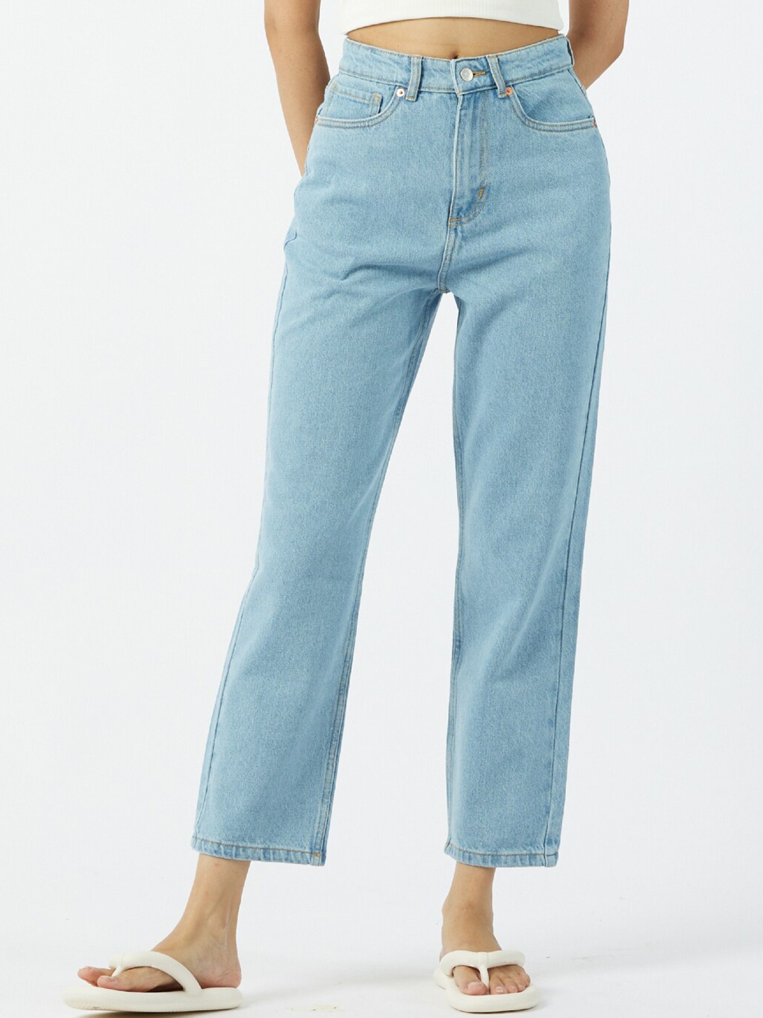 

Koovs Women Mid Rise Clean Look Cropped Cotton Jeans, Blue