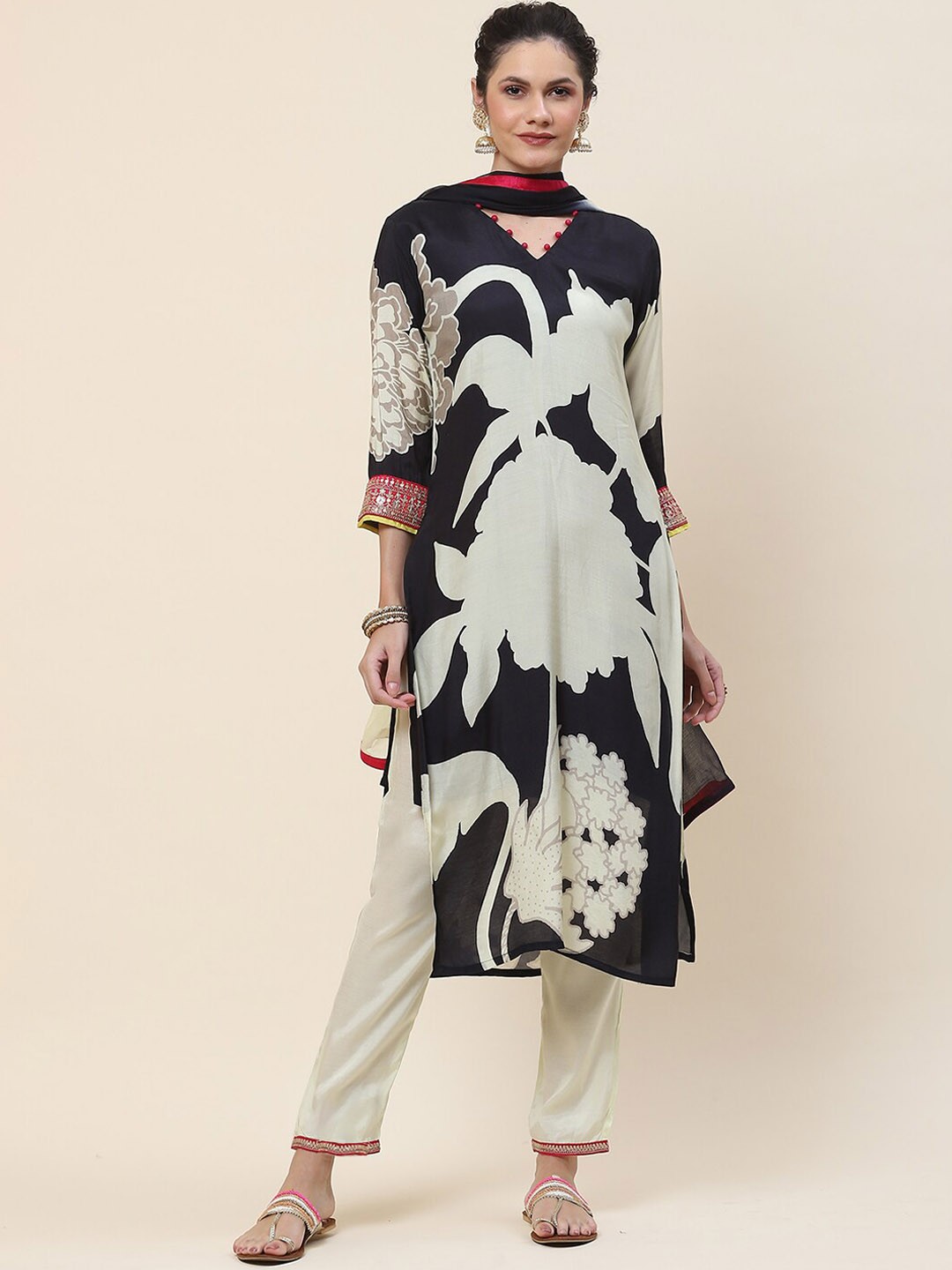 

Meena Bazaar Floral Printed Kurta With Trousers & Dupatta, Black
