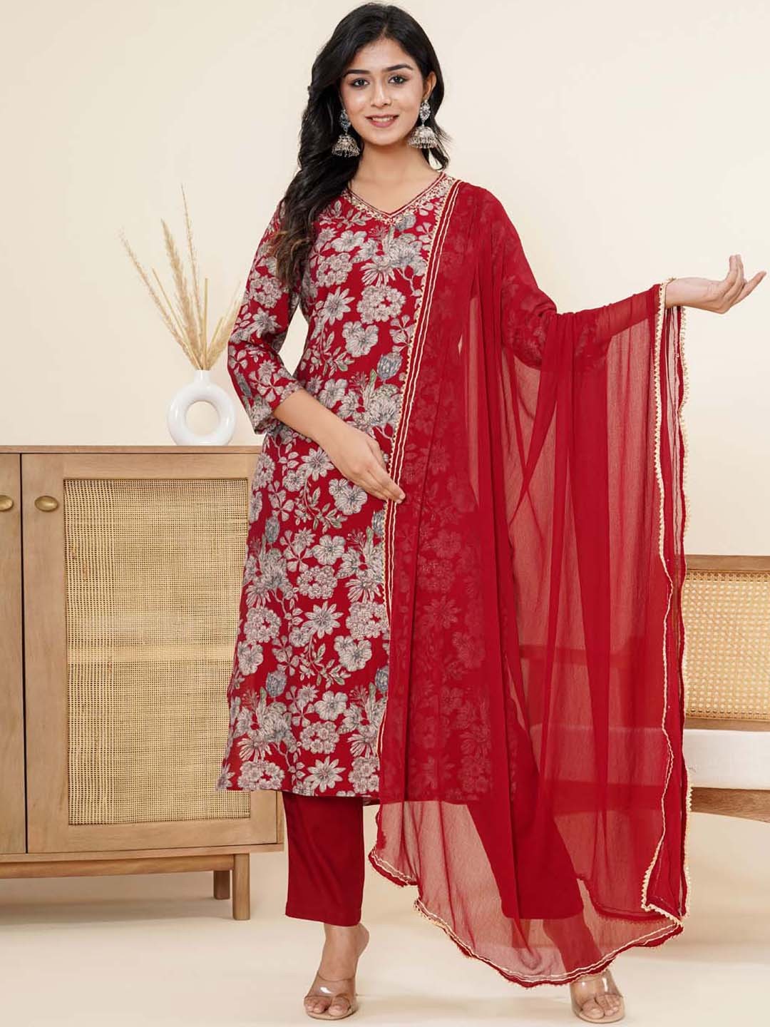 

Meena Bazaar Floral Printed Beads And Stones Kurta With Trousers & Dupatta, Maroon