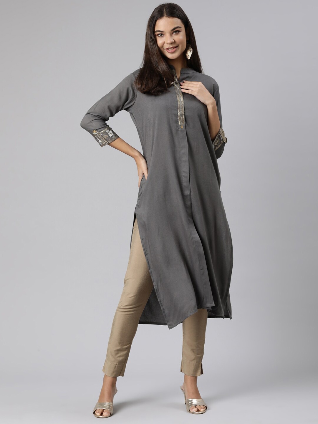 

Neerus Mandarin Collar Kurta, Grey