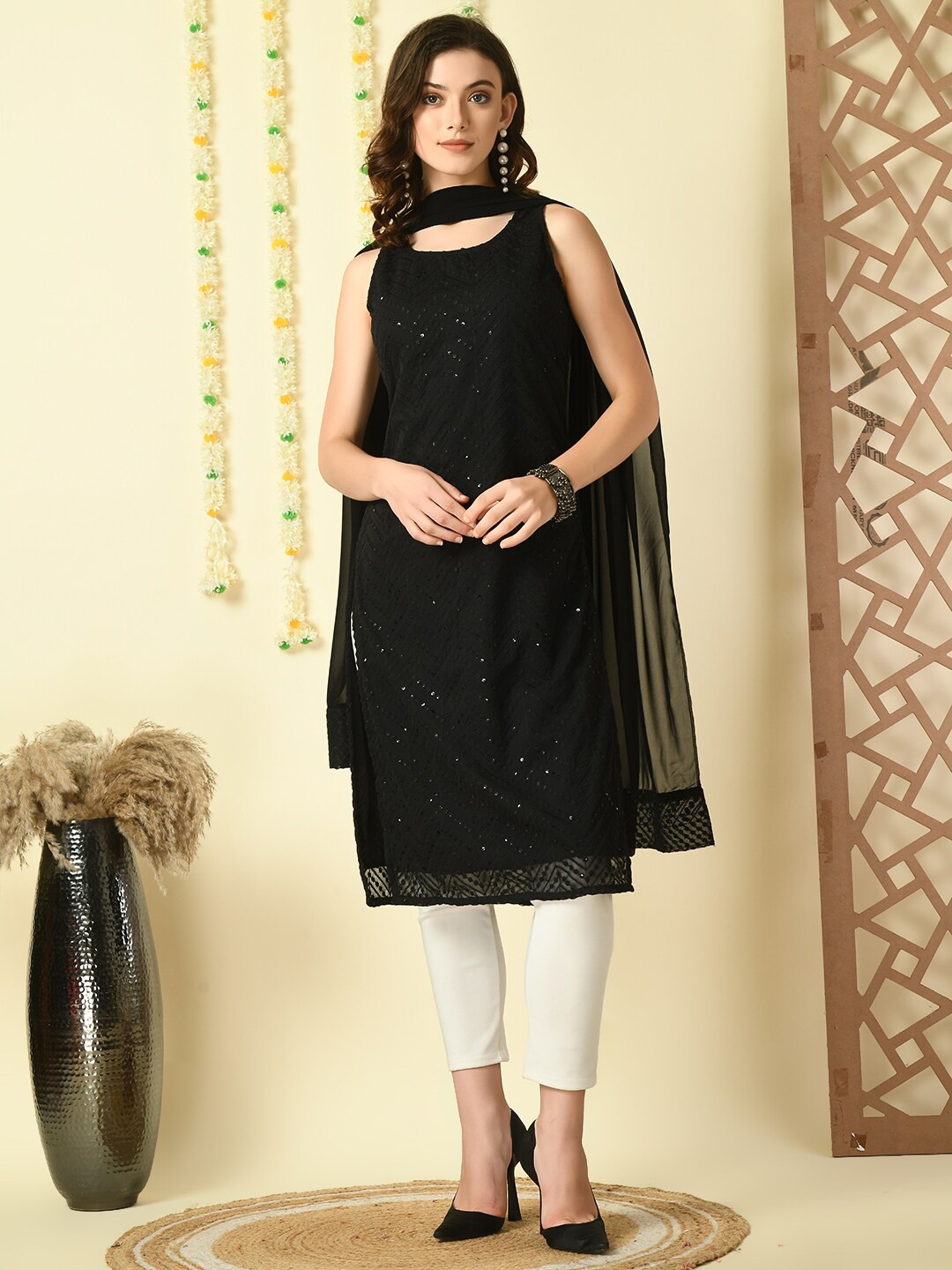 

KALINI Ethnic Motifs Embroidered Sequins Dobby Kurta with Dupatta, Black