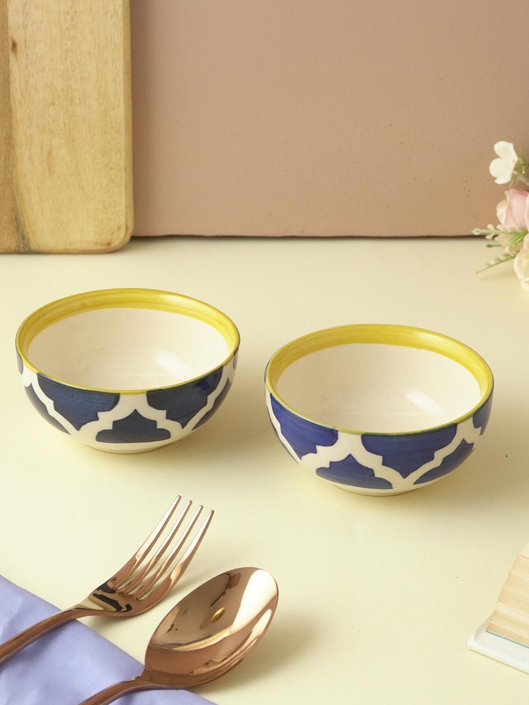 

The Decor Mart Blue & Off White 2 Pieces Ceramic Glossy Bowls