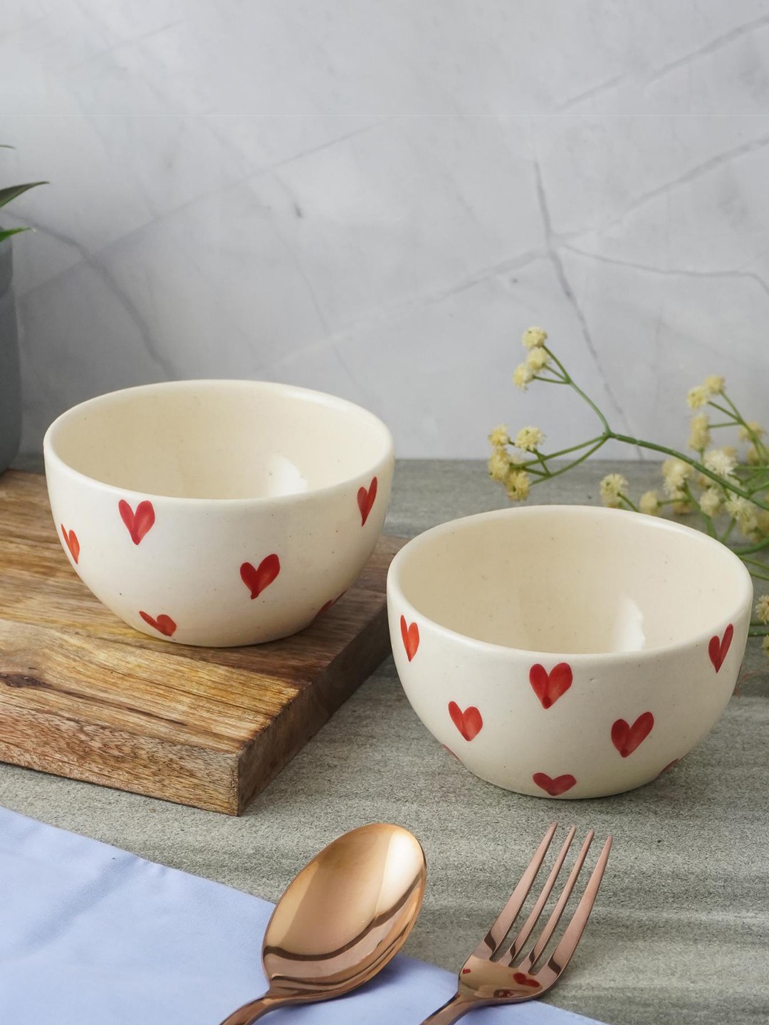 

The Decor Mart White & Red 2 Pieces Ceramic Glossy Bowls