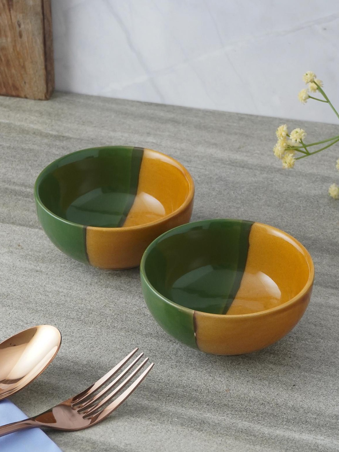 

The Decor Mart Green & Yellow 2 Pieces Ceramic Glossy Bowls