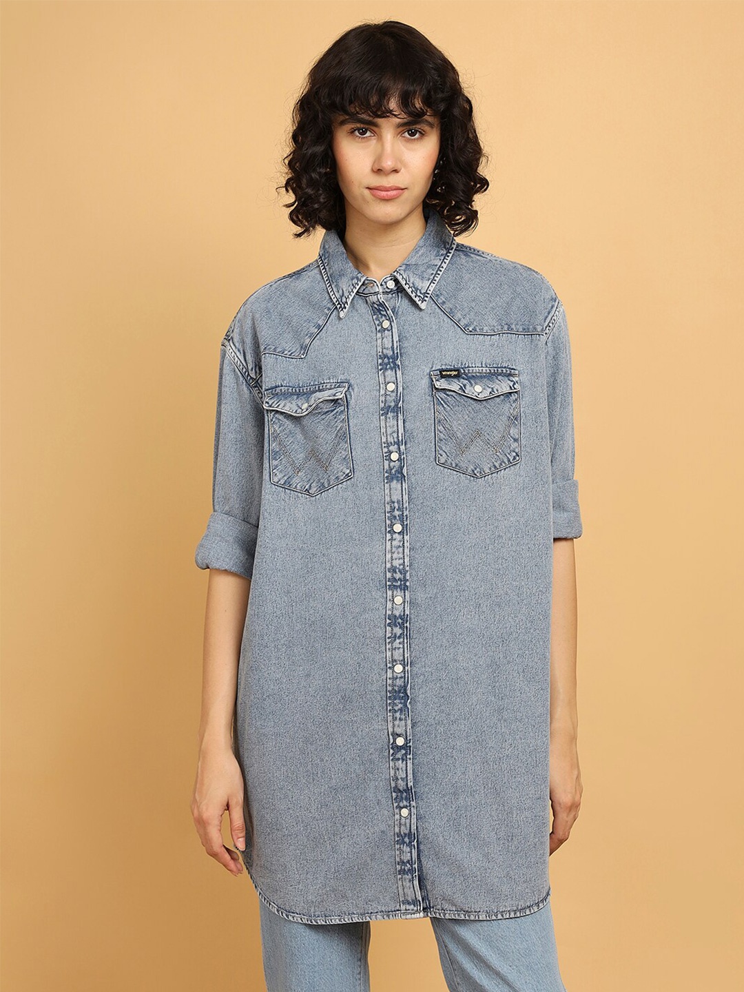 

Wrangler Classic Oversized Drop-Shoulder Sleeves Cotton Longline Casual Shirt, Blue