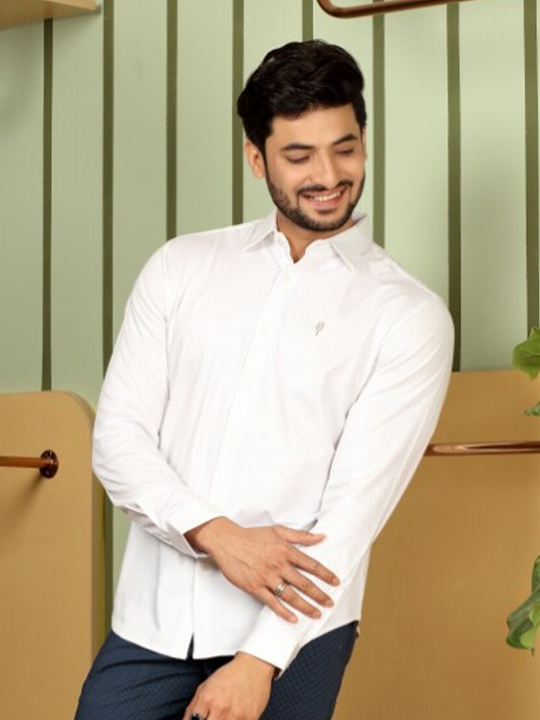 

Melvin Jones Premium Slim Fit Pure Cotton Casual Shirt, White