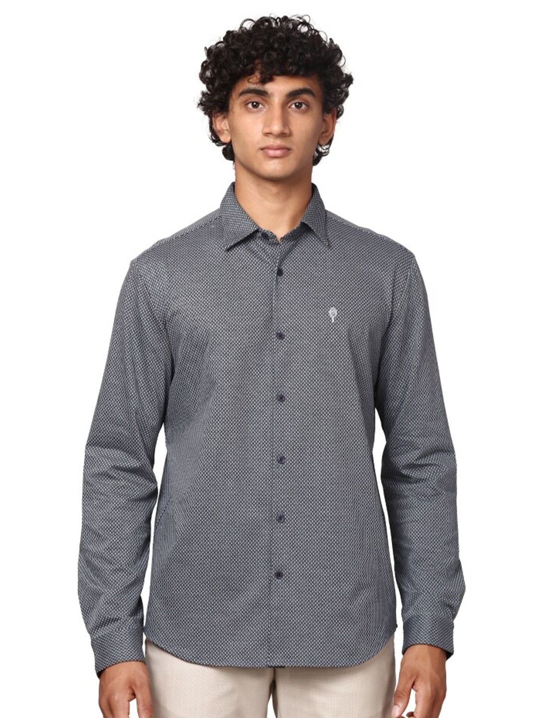 

Melvin Jones Geometric Printed Premium Slim Fit Casual Shirt, Grey