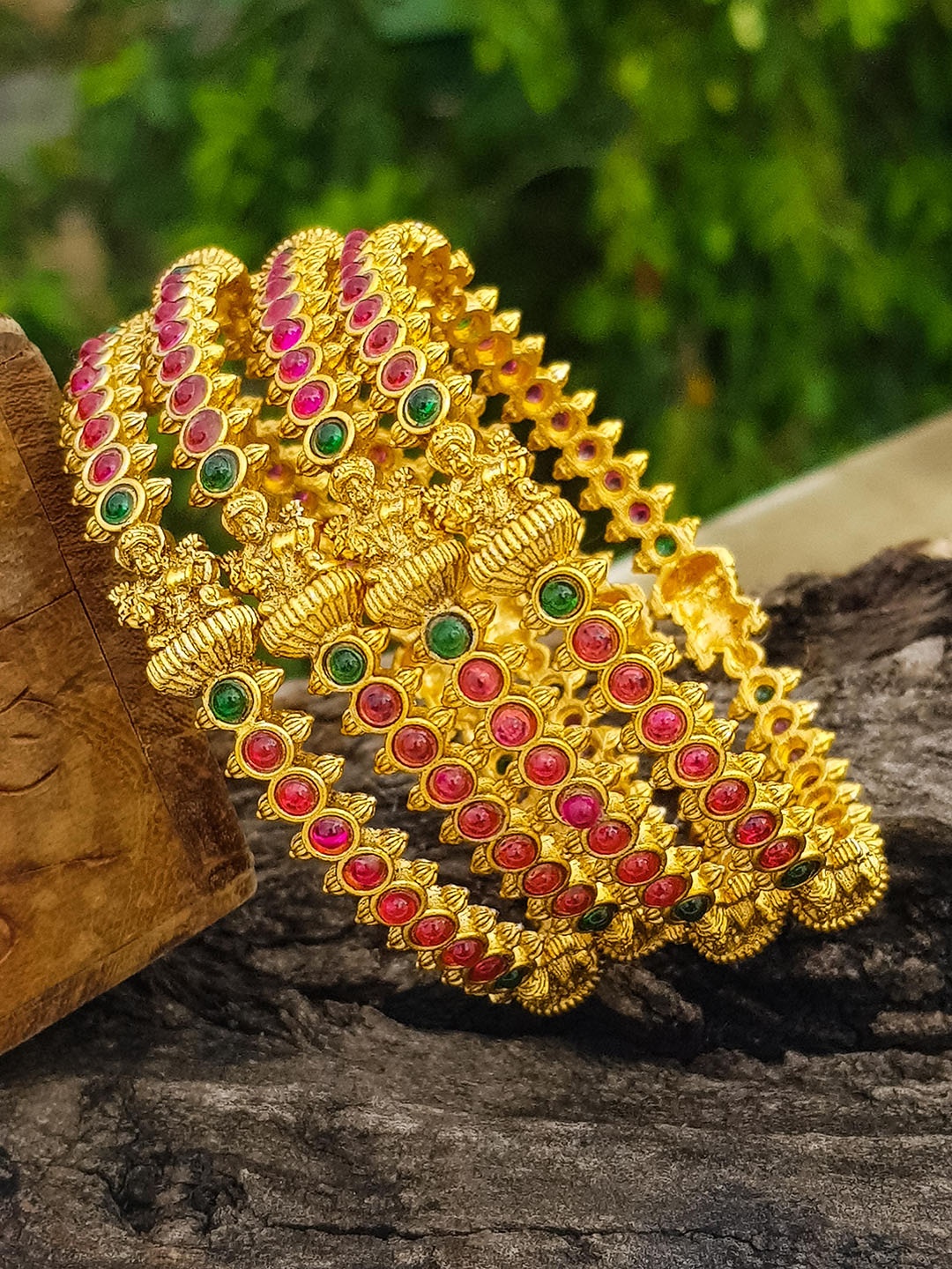 

GRIIHAM Set Of 4 Gold-Plated American Diamond Studded Lakshmi Bangles