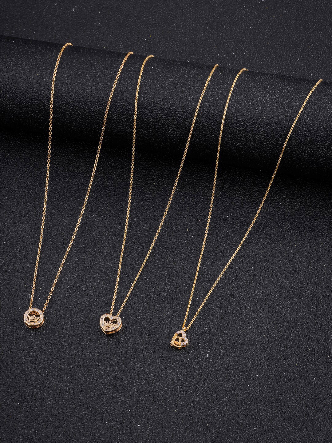 

DressBerry Set of 3 Gold-Plated Artificial Stones Antique Chain With Pendant