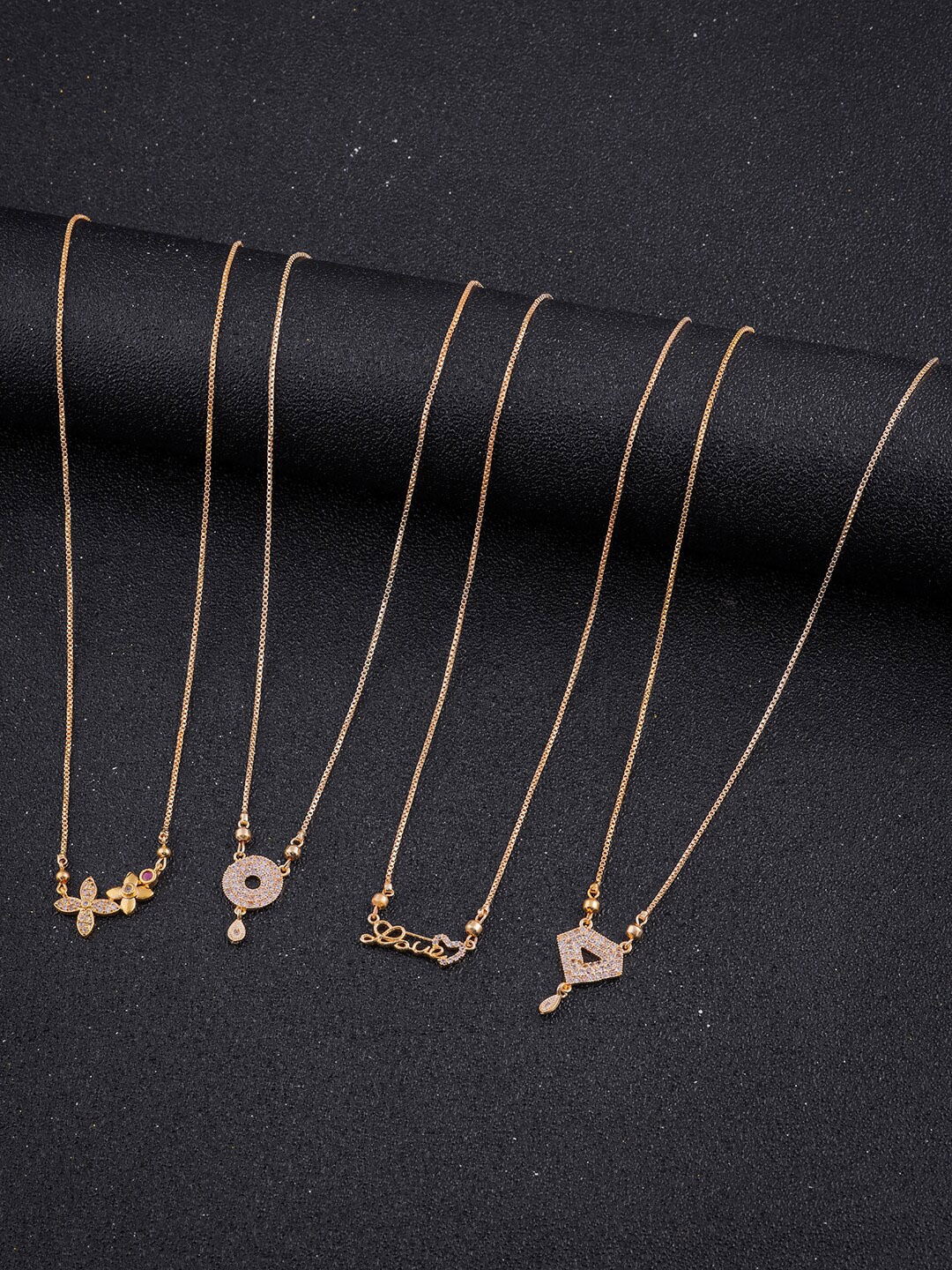 

DressBerry Set Of 4 Gold-Plated Antique Chain