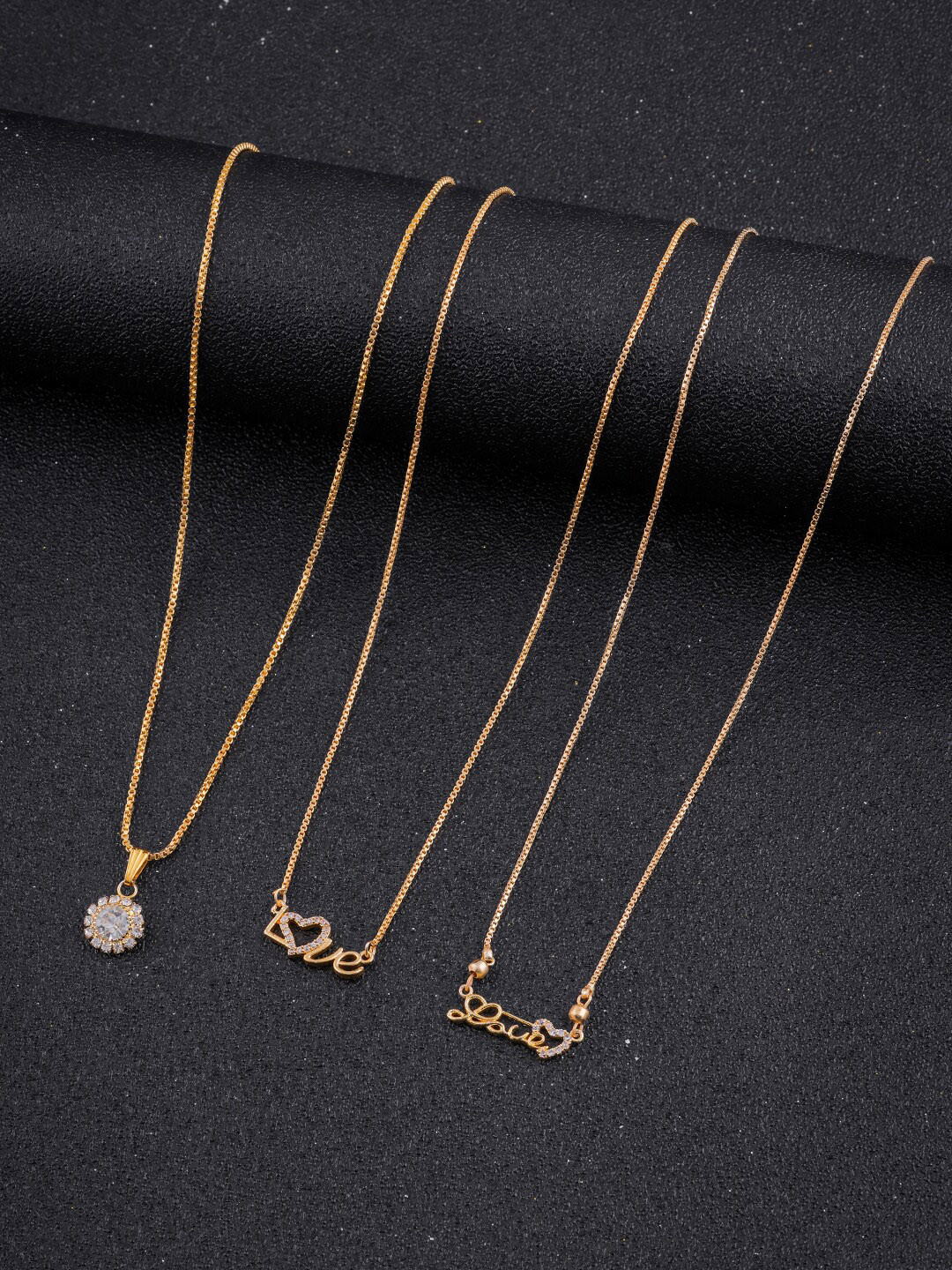 

DressBerry Set Of 3 Gold-Plated Antique Chain