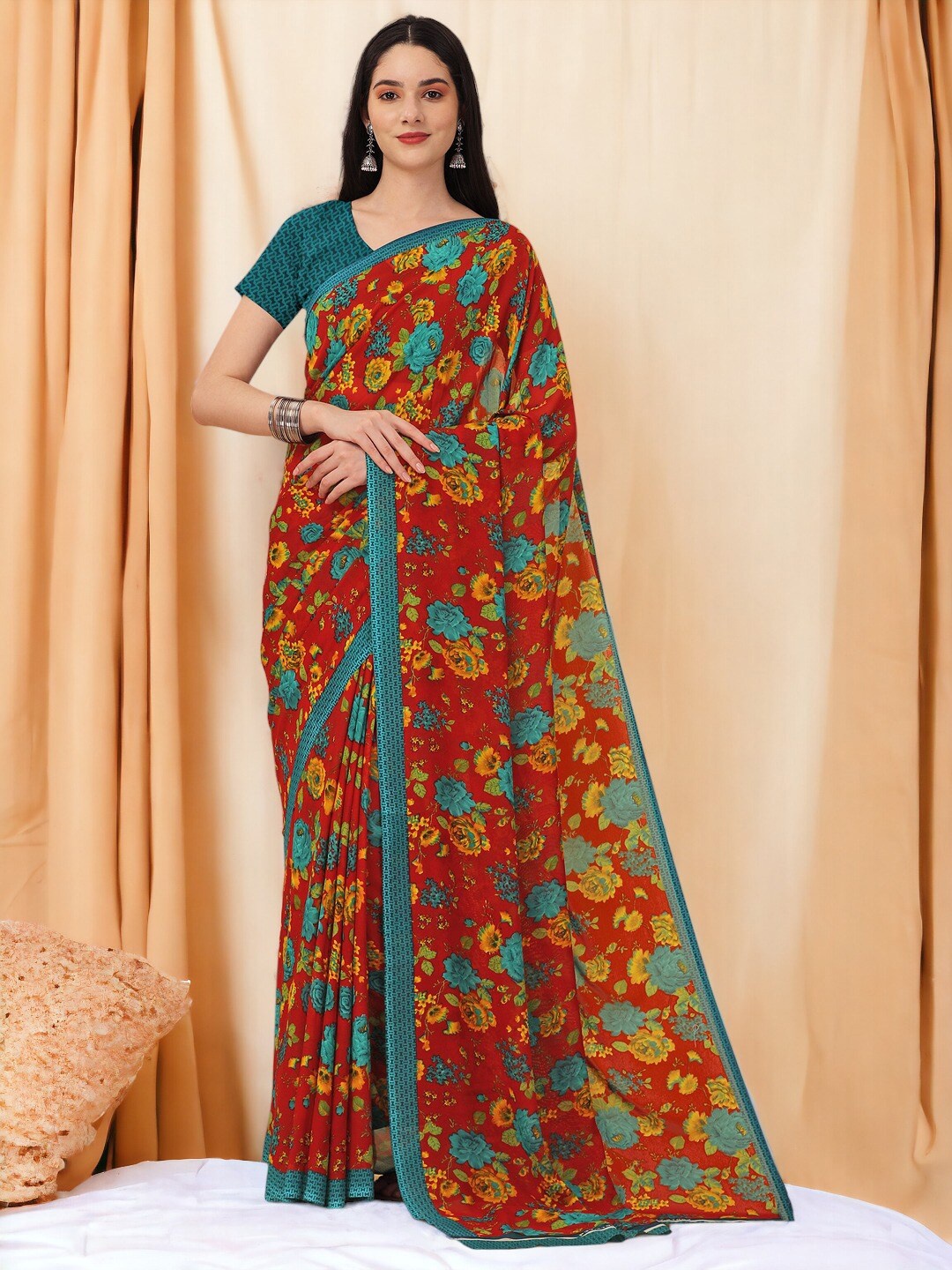 

DIVASTRI Floral Georgette Designer Saree, Red
