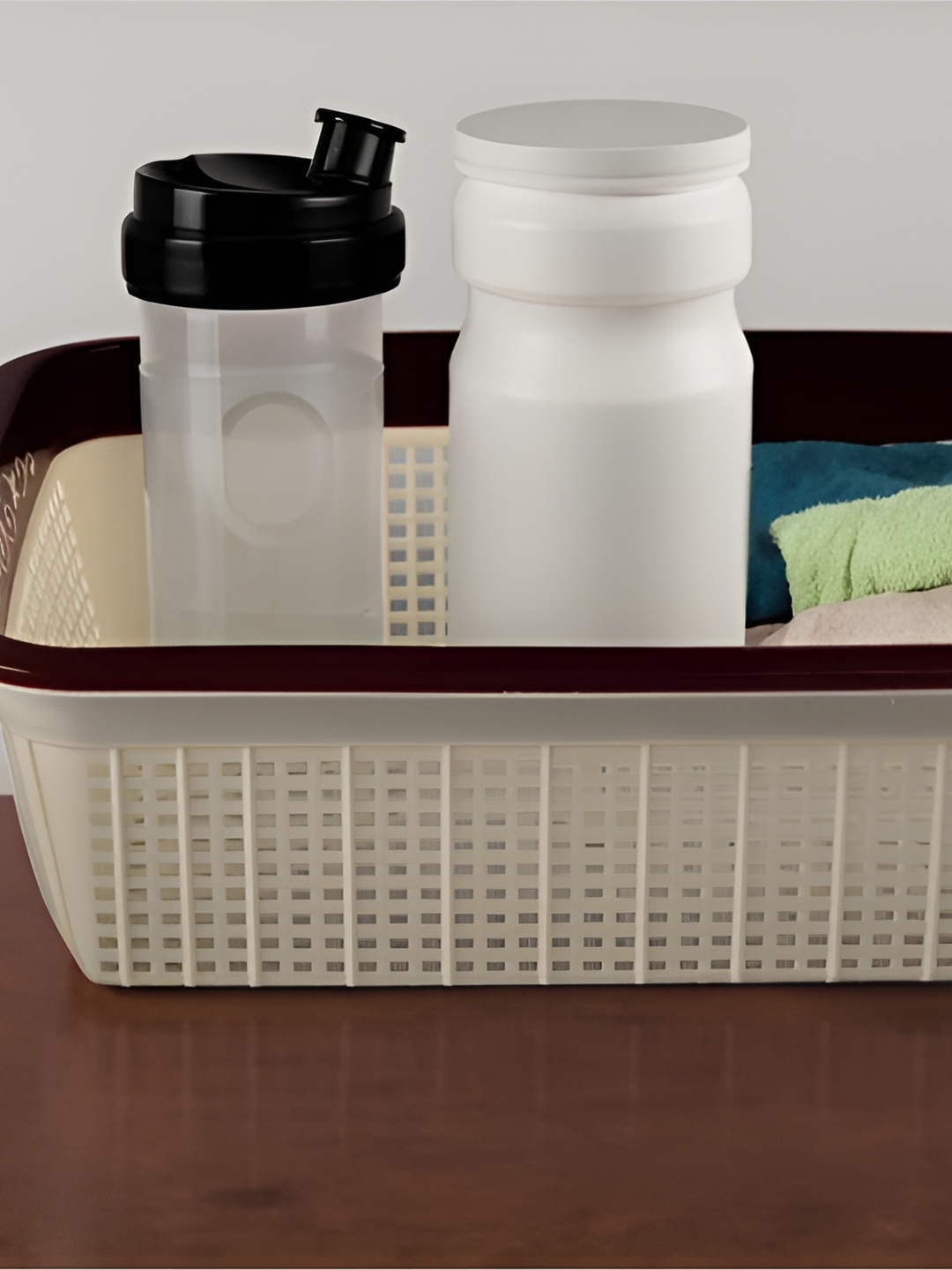

REGALO Brown & Off White Knitted Fruit and Vegetable Basket