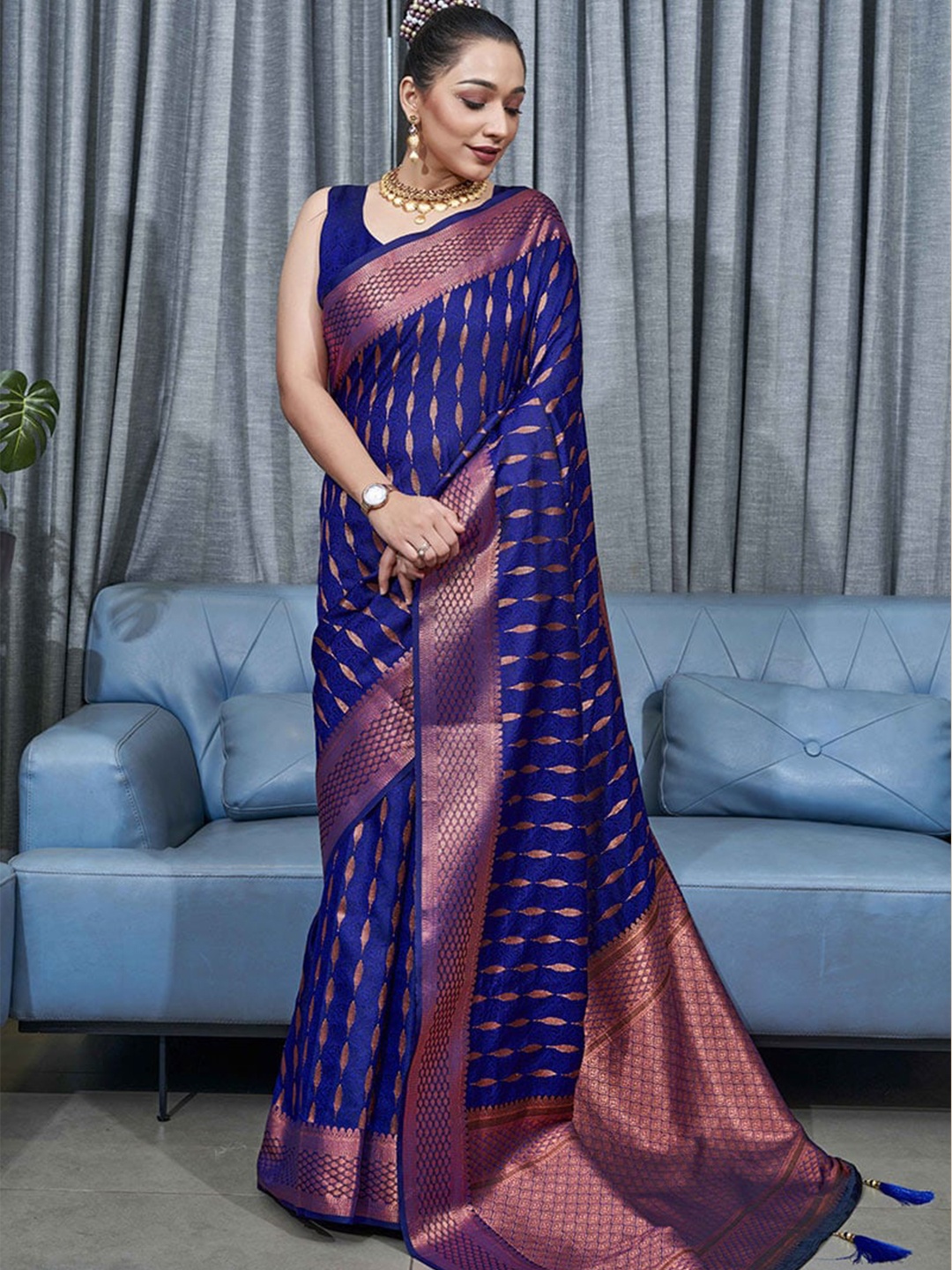 

Visit Wear Ethnic Woven Design Kanjeevaram Saree, Blue