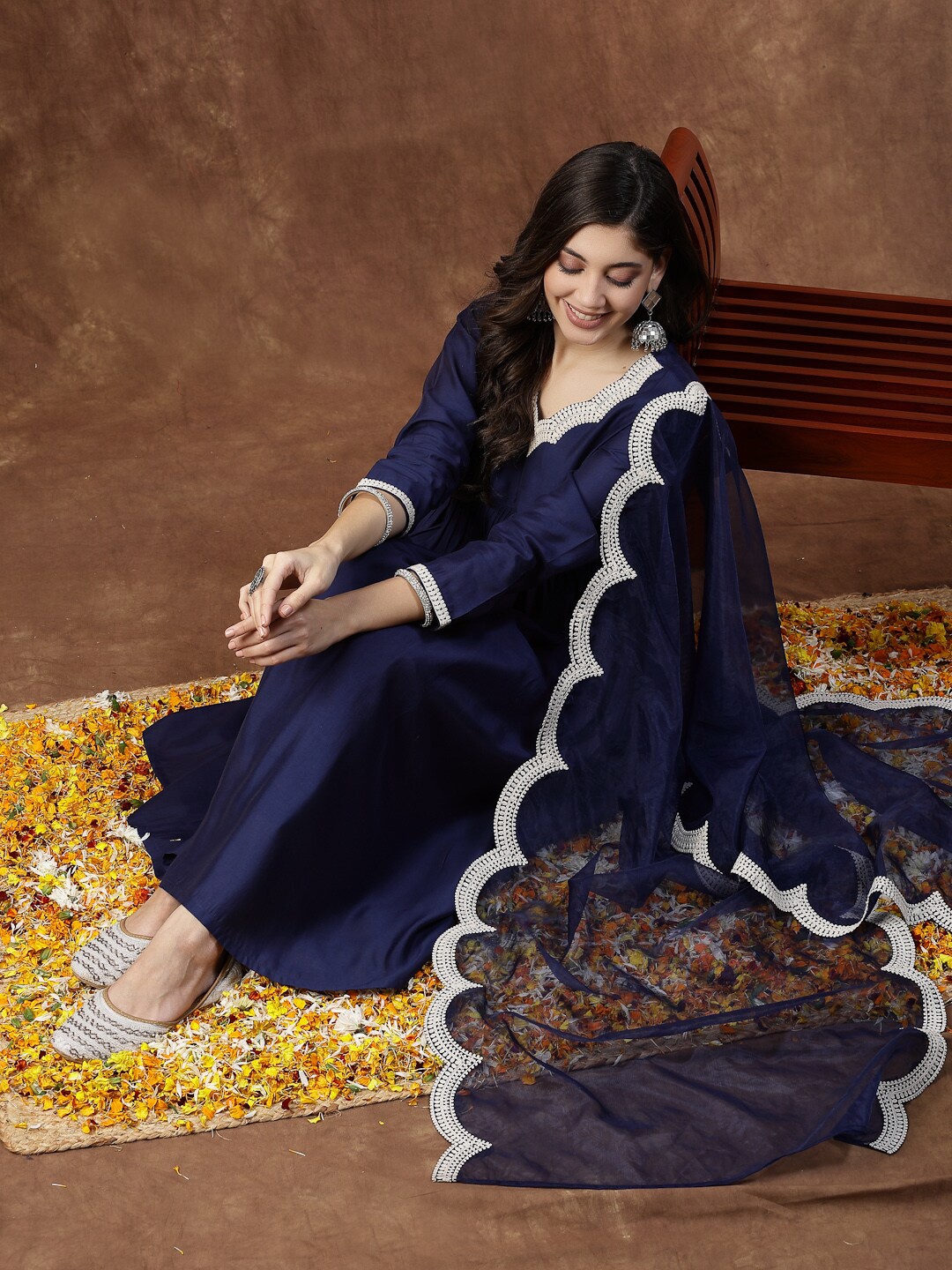

HERE&NOW Thread Work Kurta & Trousers With Dupatta, Blue
