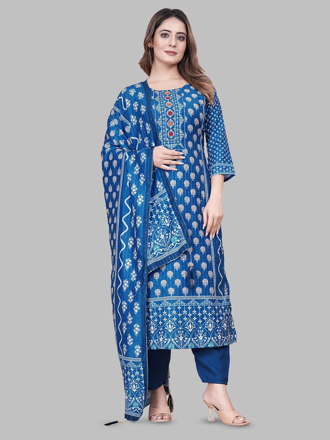 

N N ENTERPRISE Embroidered Pure Cotton Kurta & Trousers With Dupatta, Blue