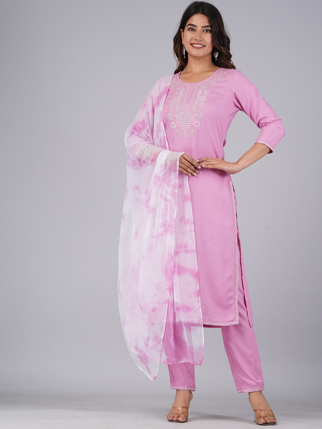

DHROOV TARA Floral Yoke Designed Regular Thread Work Kurta with Trousers & Dupatta, Pink