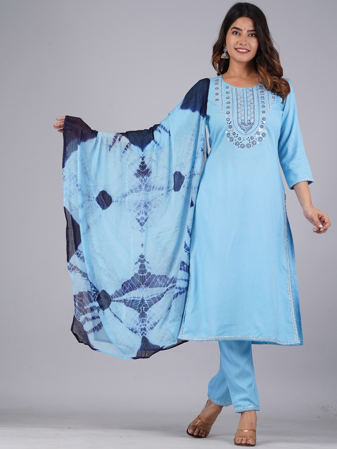 

DHROOV TARA Floral Yoke Design Straight Kurta & Trousers With Dupatta, Blue