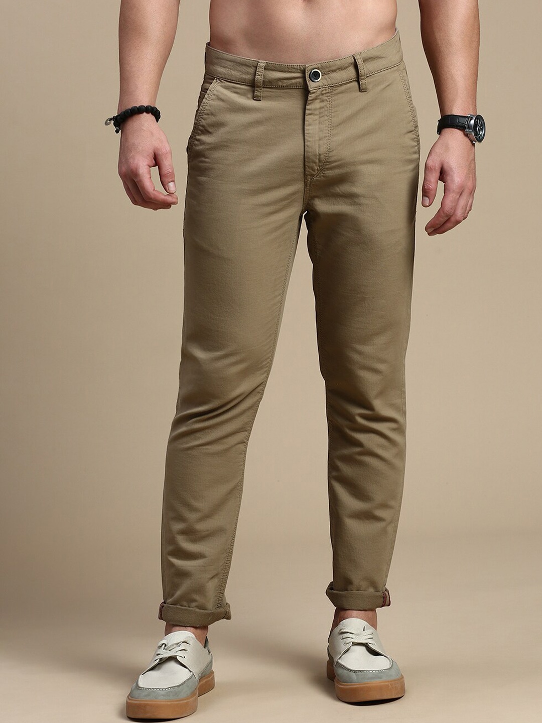 

The Roadster Lifestyle Co. Men Khaki Slim Fit Mid-Rise Chinos