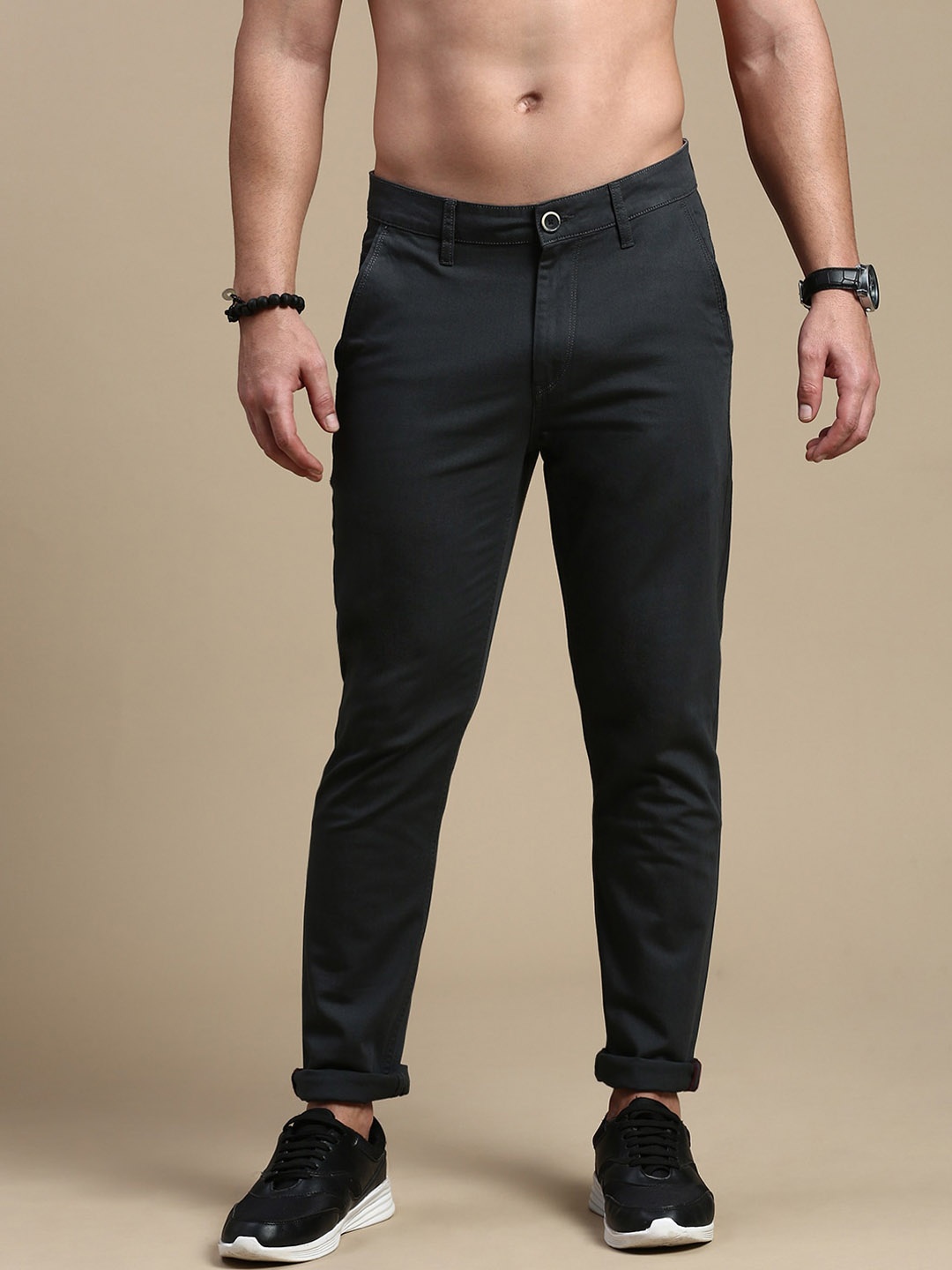 

The Roadster Lifestyle Co. Men Charcoal Slim Fit Mid-Rise Chinos