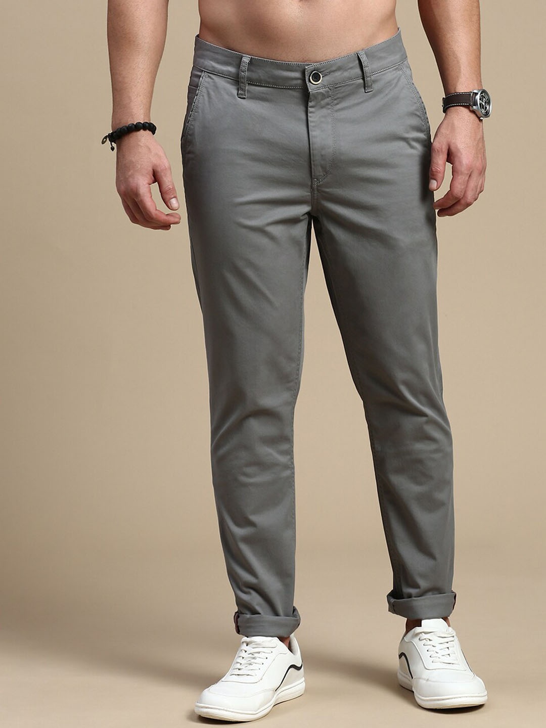 

The Roadster Lifestyle Co. Men Grey Slim Fit Mid-Rise Chinos