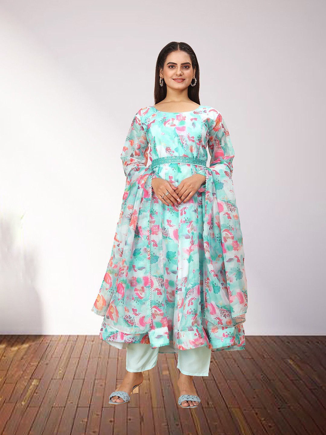 

N N ENTERPRISE Floral Printed Anarkali Kurta & Trousers With Dupatta, Blue
